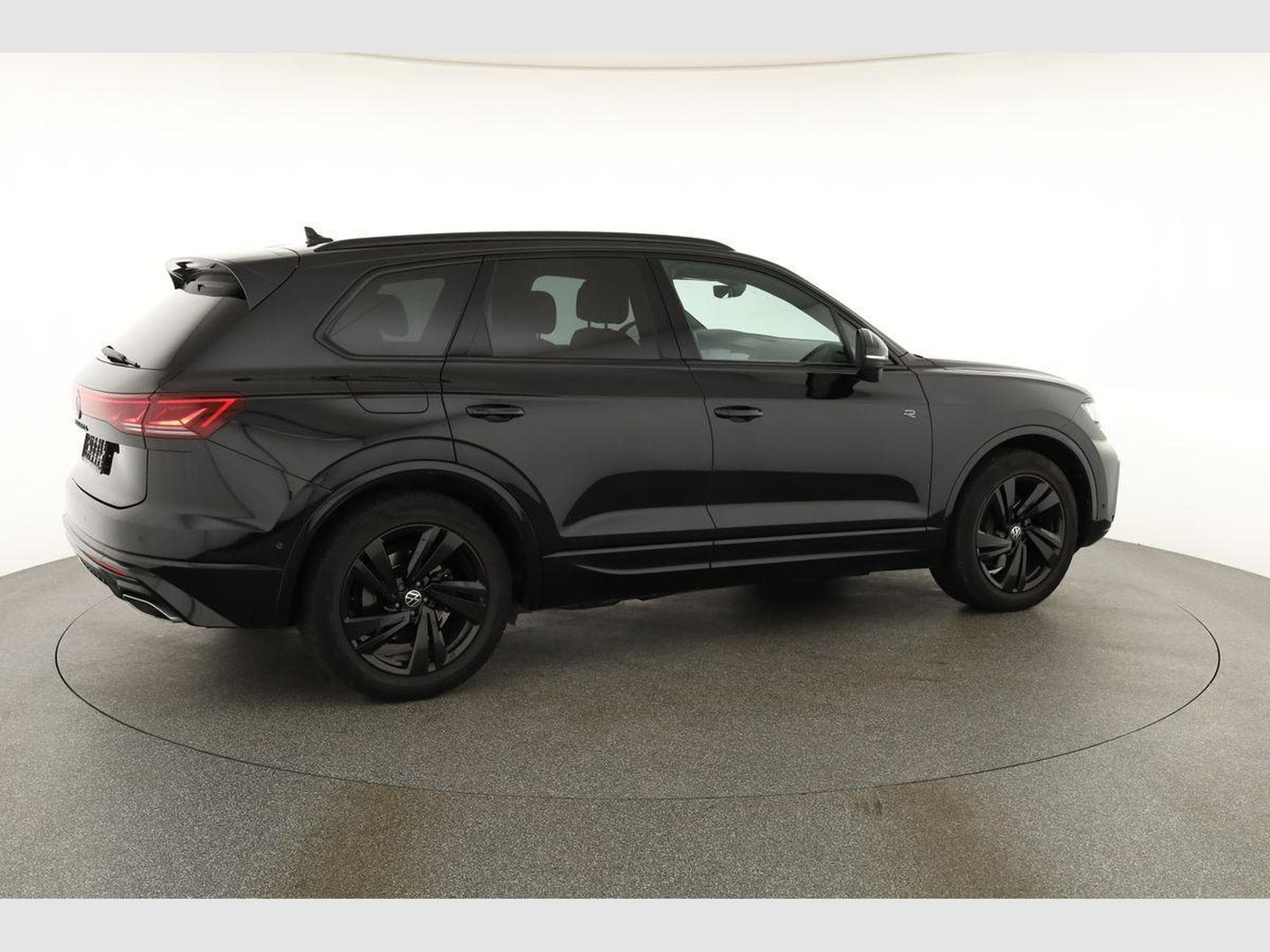 VW Touareg 3.0 TDI 210 kW 4Motion R-Line (2024) - Photo 21
