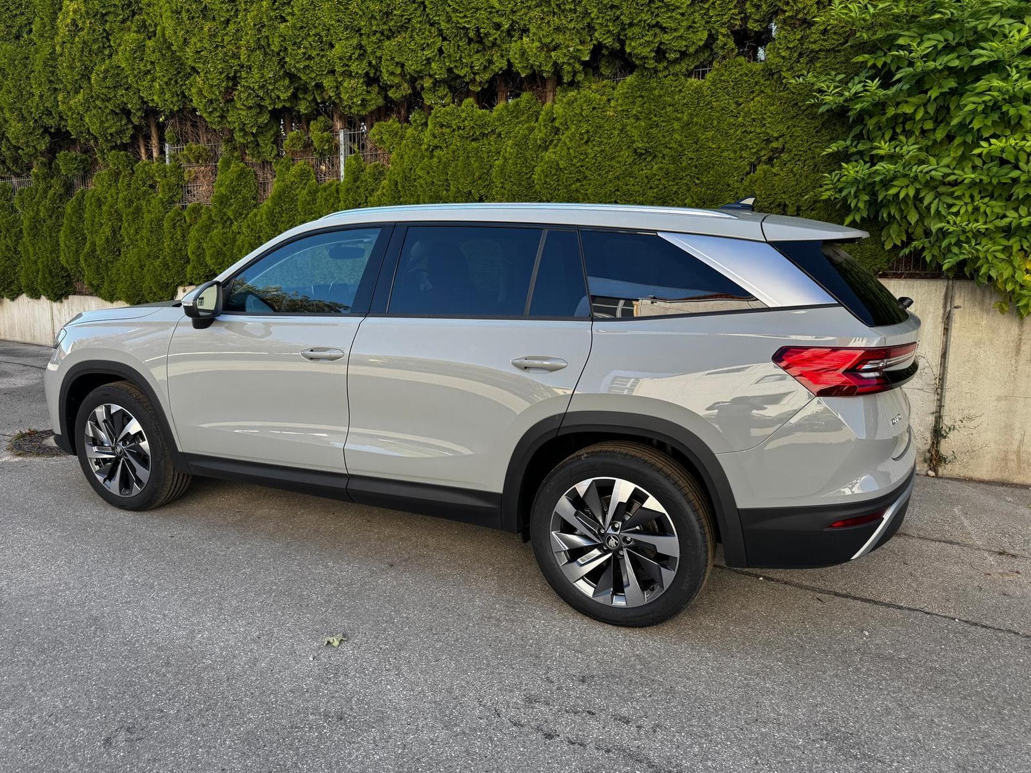 Skoda Kodiaq 2.0 TDI 142 kW 4x4 Selection (2026) - Photo 2