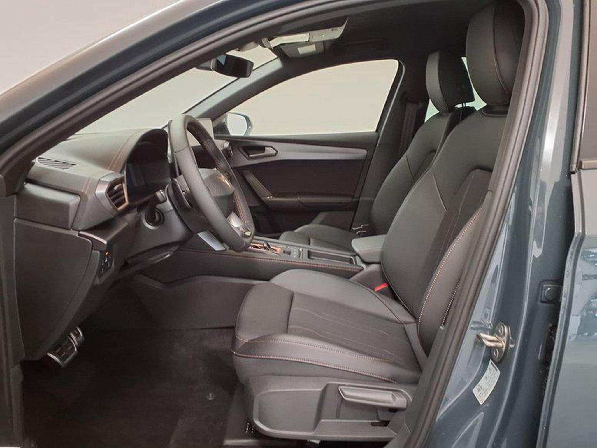 Cupra Leon 1.5 eTSI 7-Gang-DSG (2026) - Photo 9