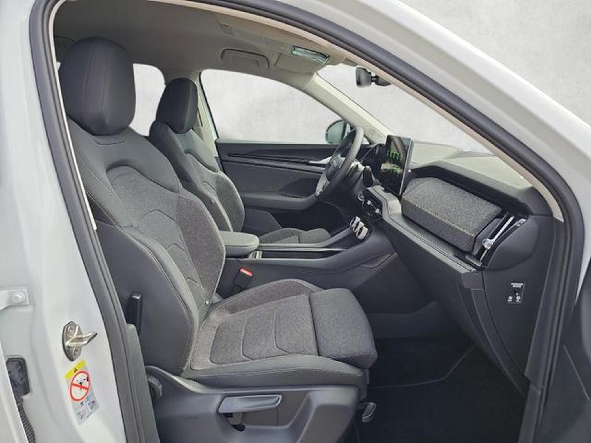 Skoda Kodiaq 1.5 TSI iV 150 kW Selection (2026) - Foto 10