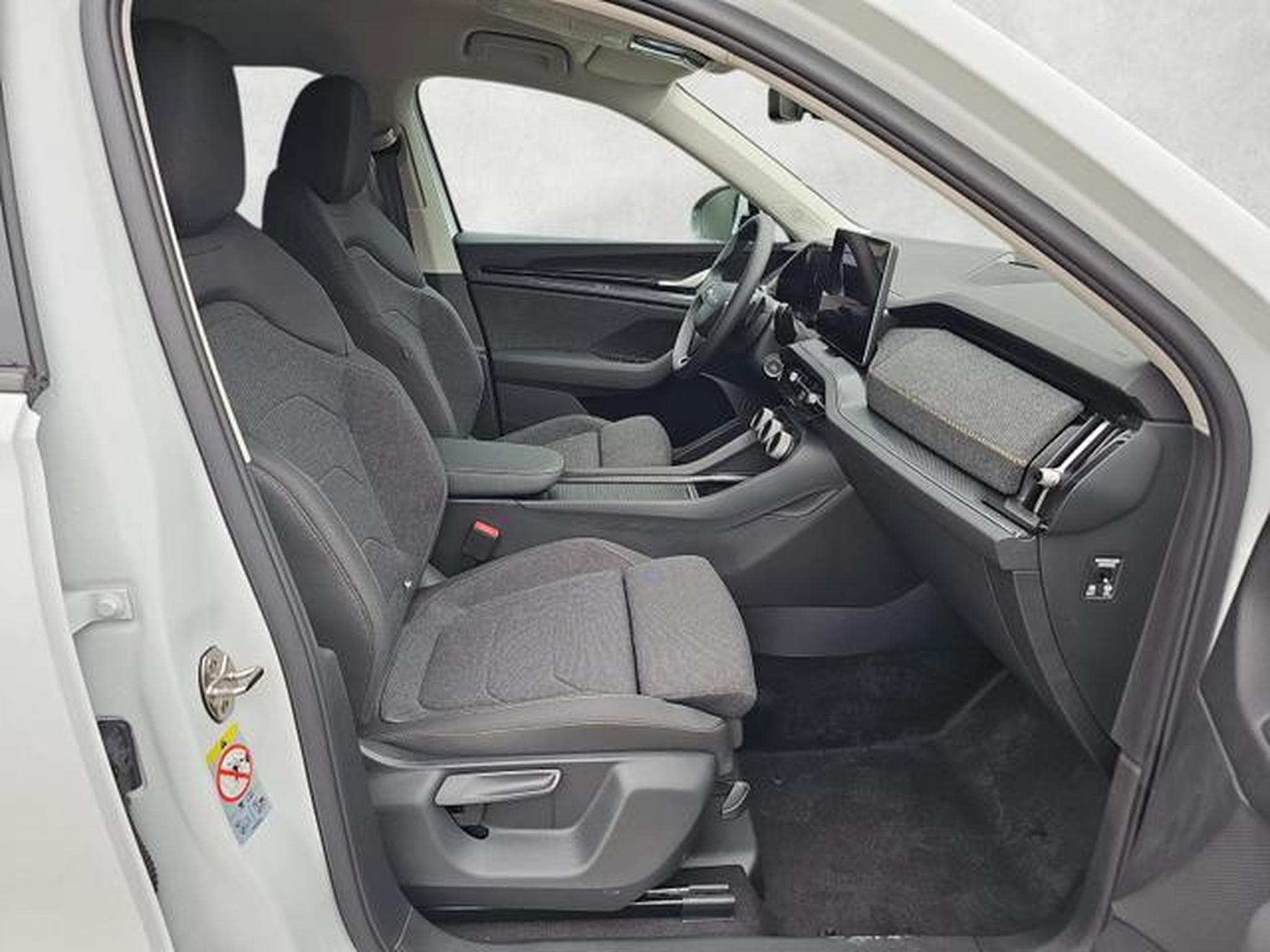 Skoda Kodiaq 1.5 TSI mHEV 110 kW Selection (2026) - Foto 10