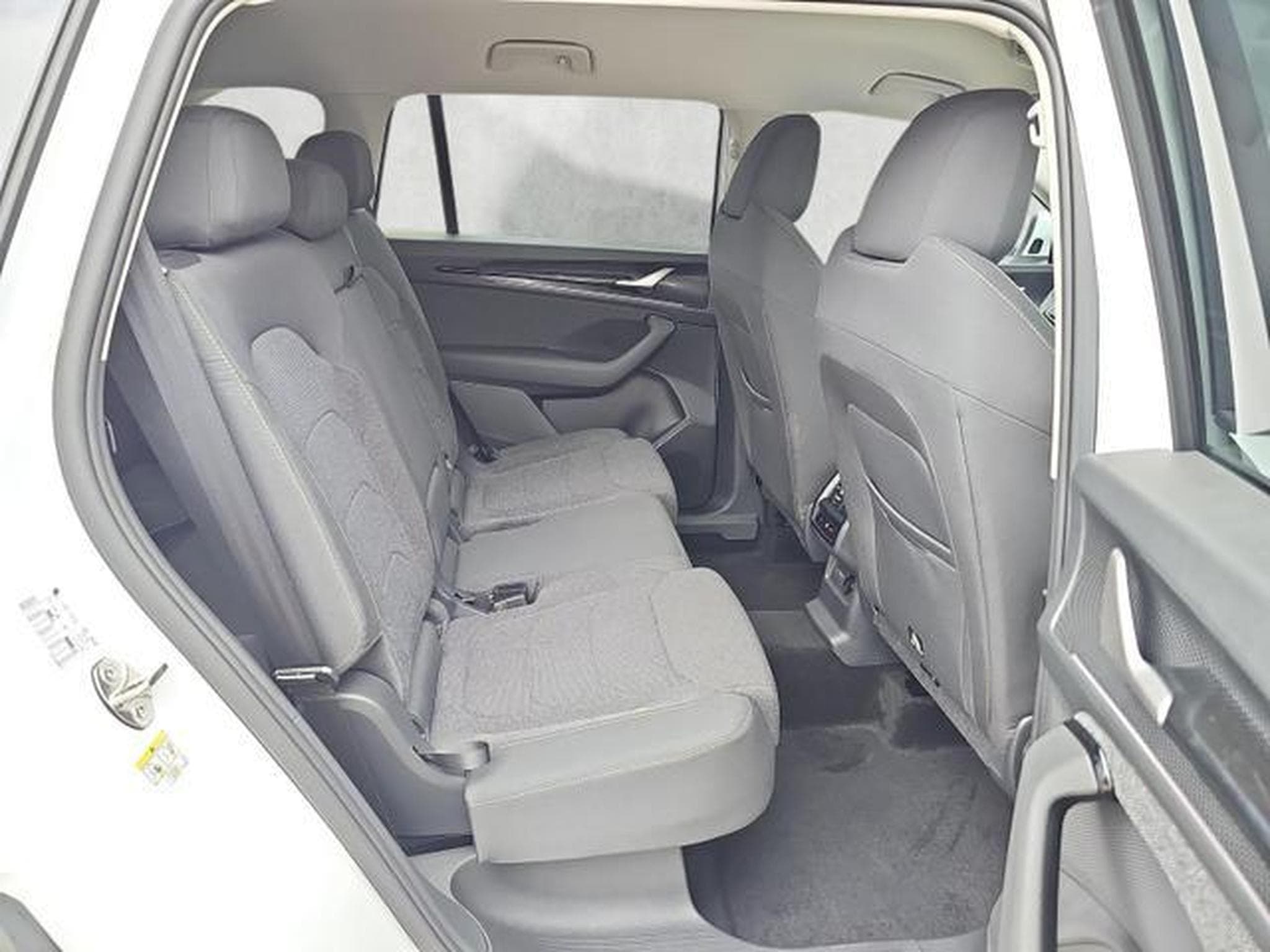 Skoda Kodiaq 1.5 TSI mHEV 110 kW Selection (2026) - Foto 13