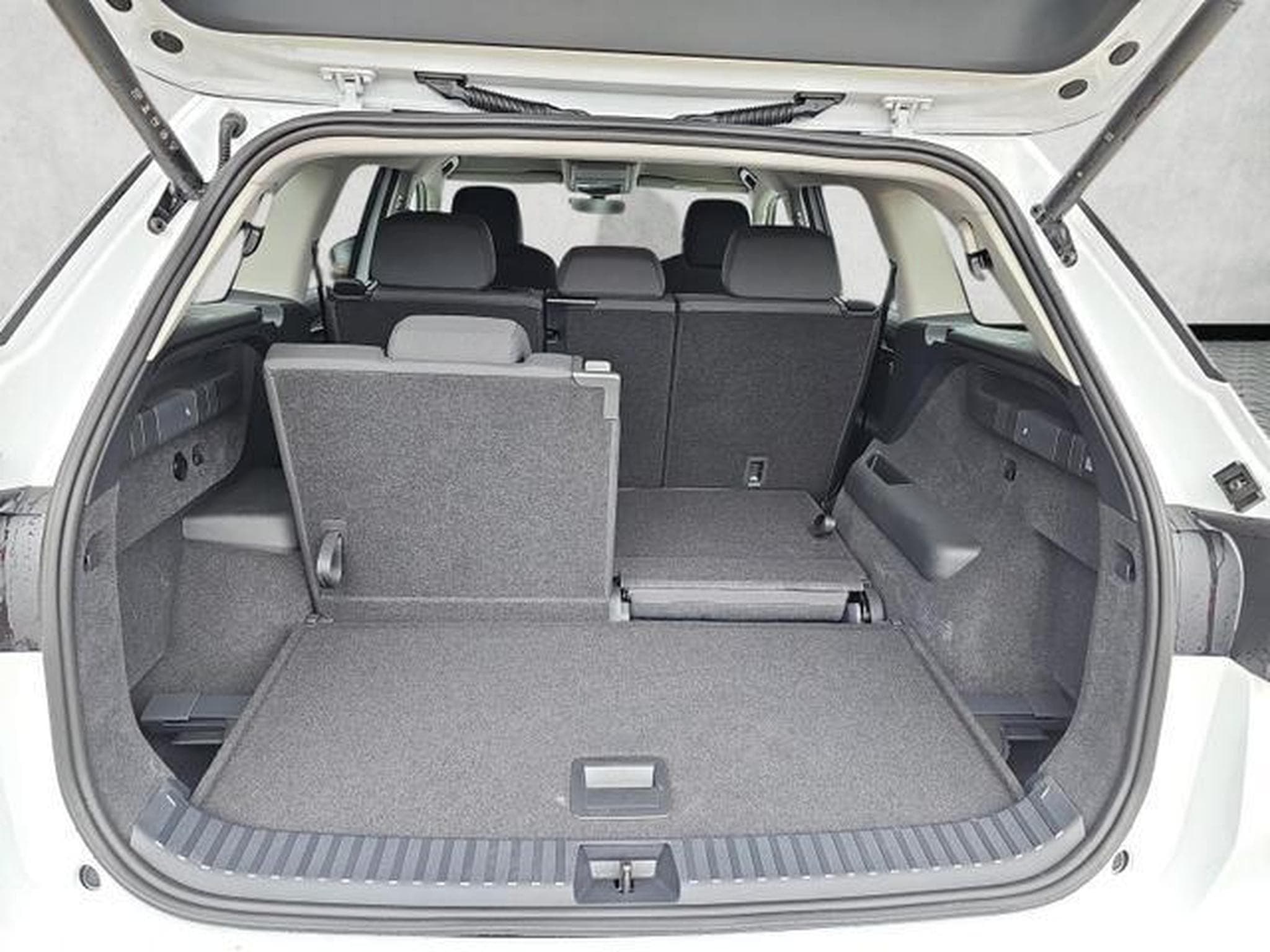 Skoda Kodiaq 1.5 TSI mHEV 110 kW Selection (2026) - Foto 14