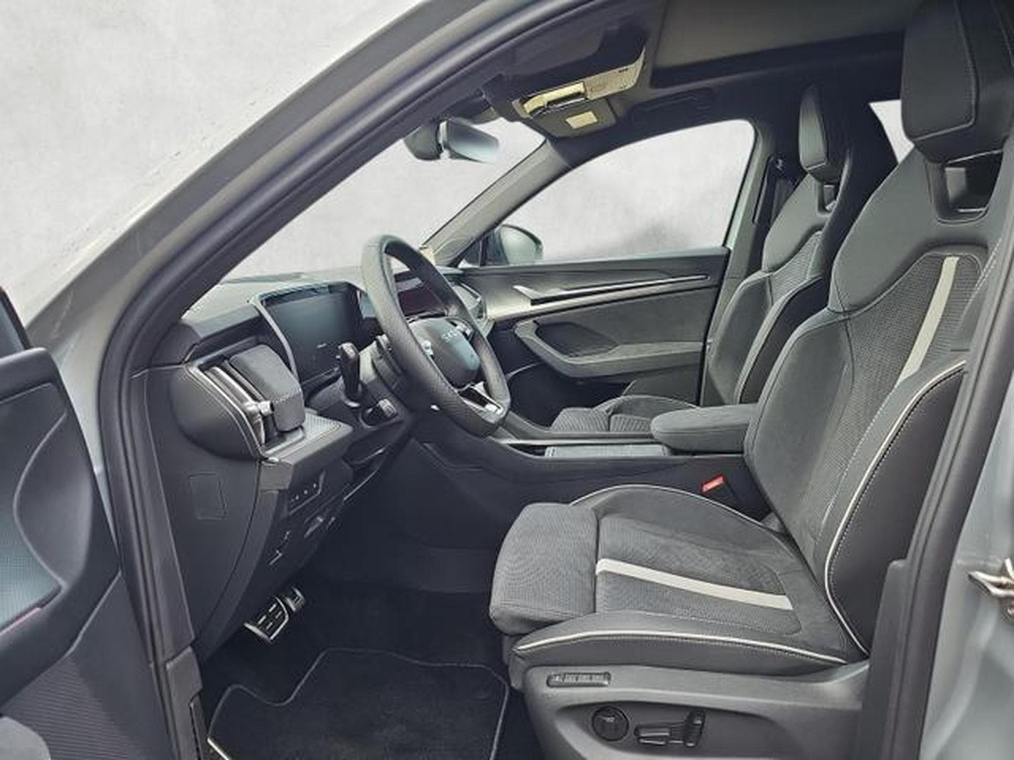 Skoda Kodiaq 1.5 TSI iV 150 kW Sportline (2026) - Photo 9