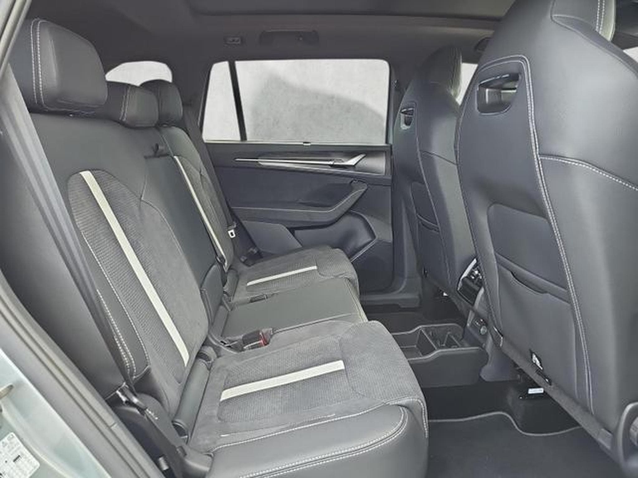 Skoda Kodiaq 1.5 TSI iV 150 kW Sportline (2026) - Photo 13