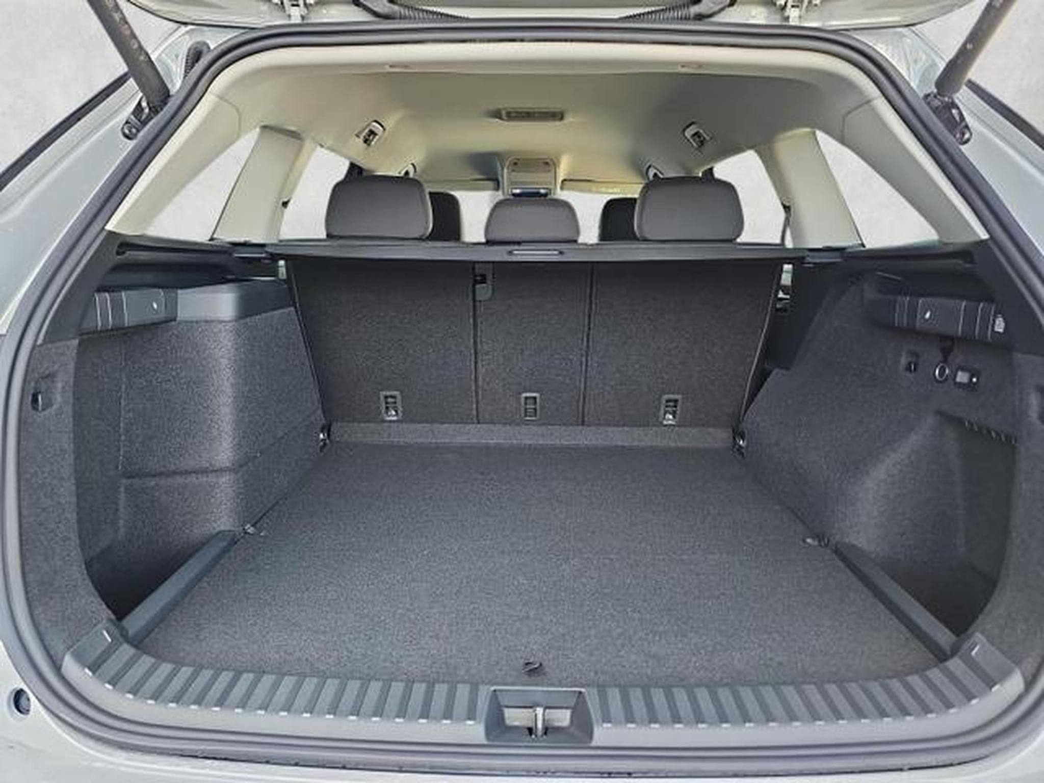 Skoda Kodiaq 1.5 TSI iV 150 kW Selection (2026) - Photo 14
