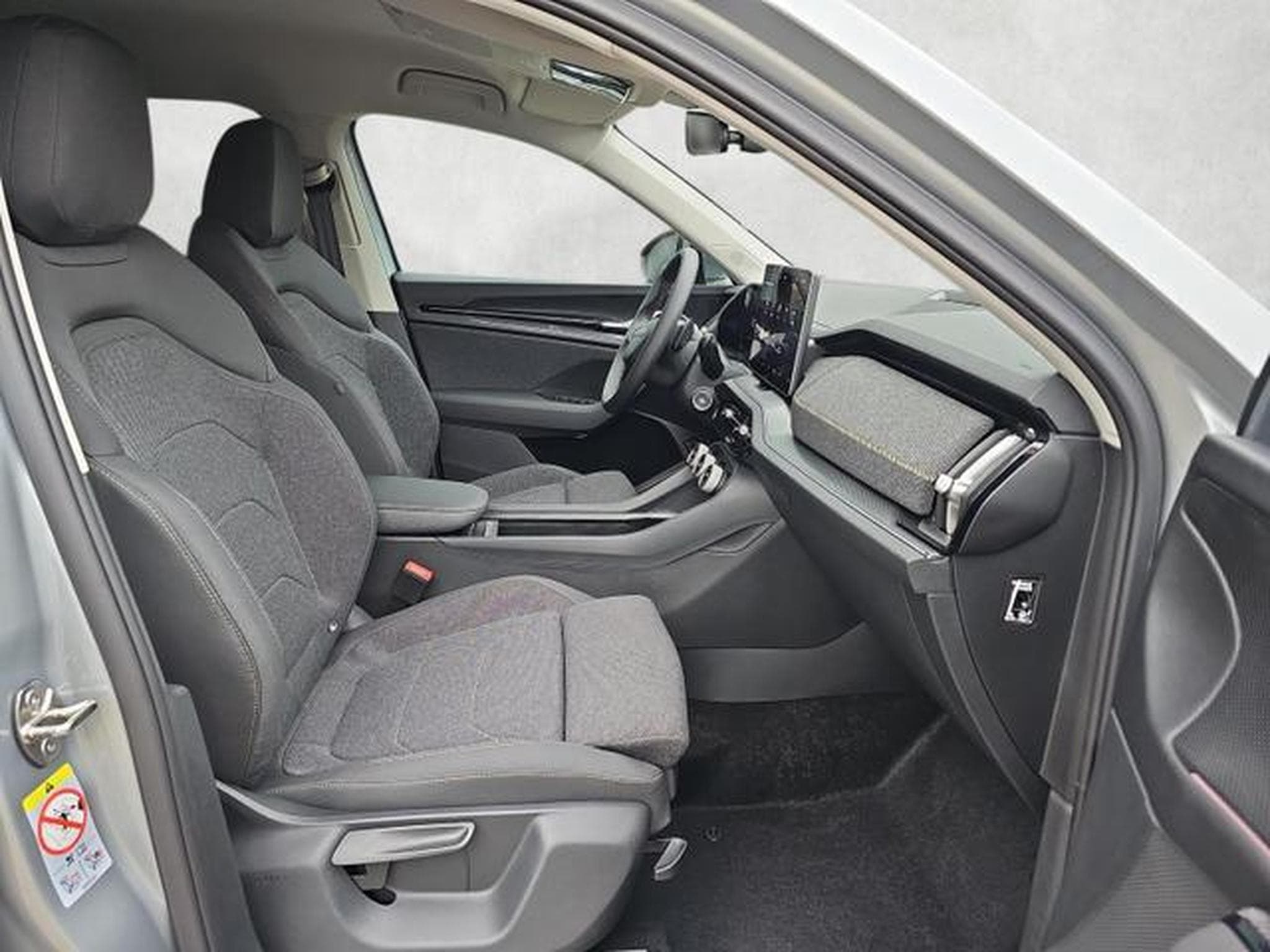Skoda Kodiaq 1.5 TSI iV 150 kW Selection (2026) - Foto 10