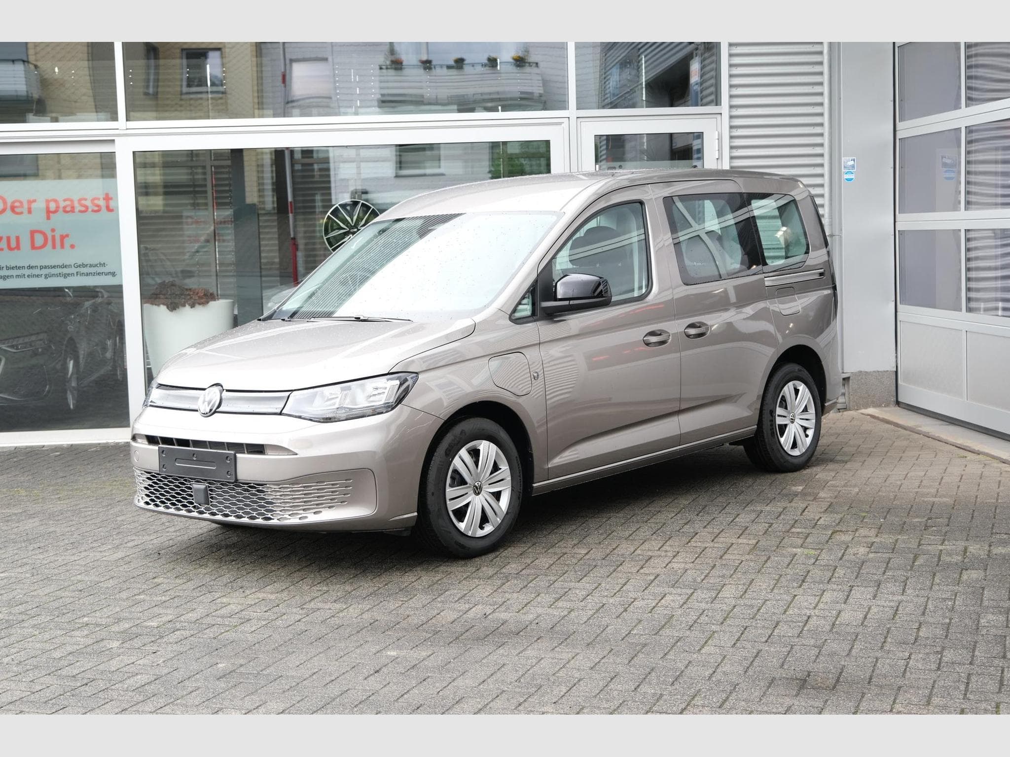 VW Caddy eHybrid Anhängerkupplung App-Connect (2026) - Foto 1