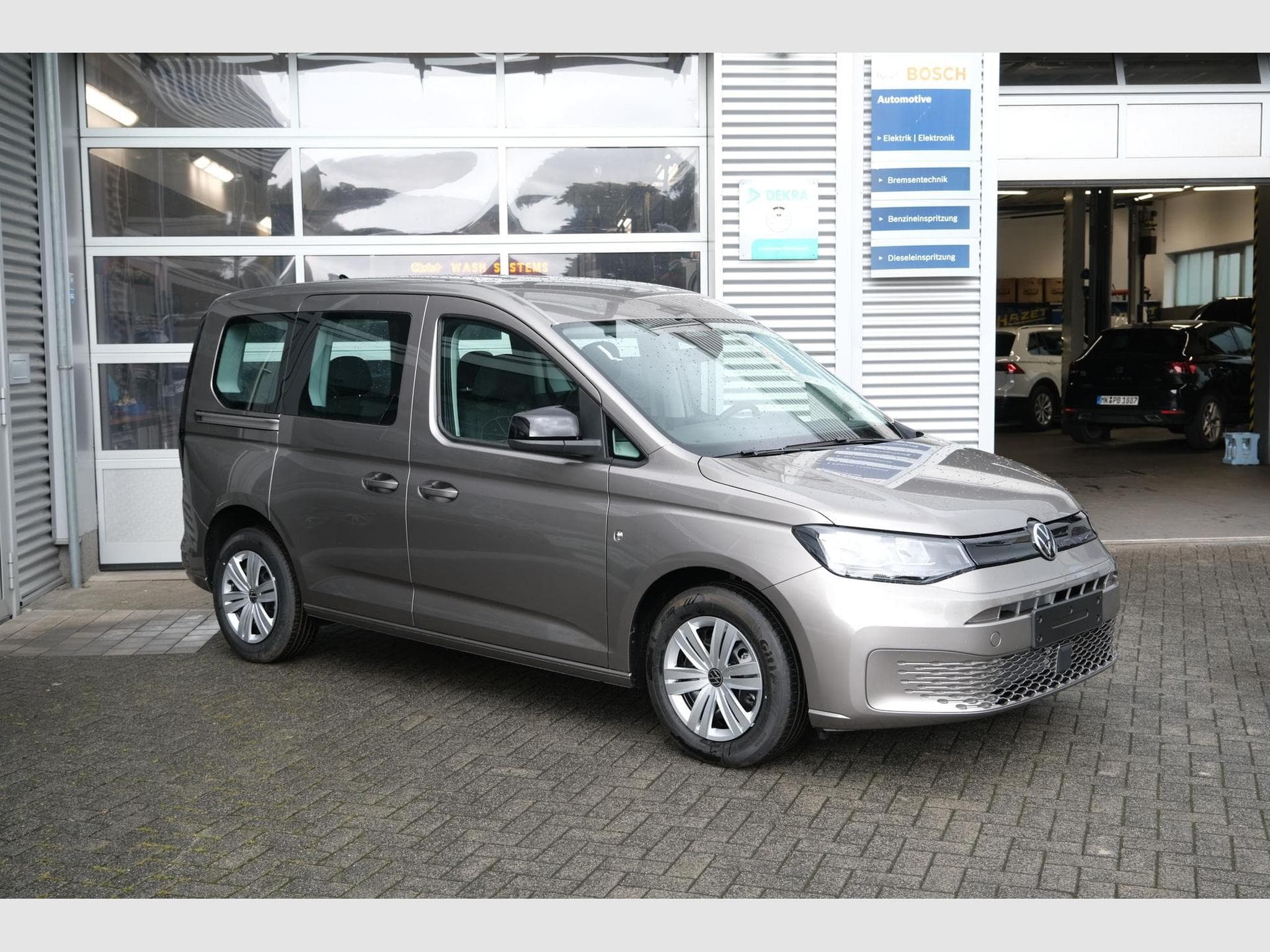 VW Caddy eHybrid Anhängerkupplung App-Connect (2026) - Foto 4