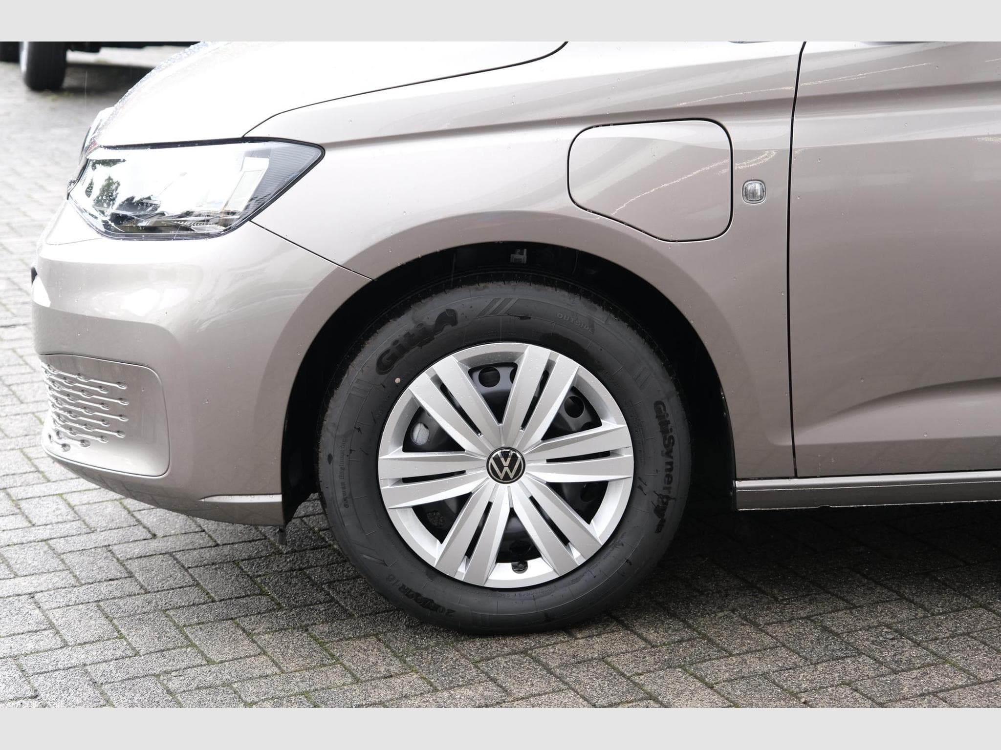 VW Caddy eHybrid Anhängerkupplung App-Connect (2026) - Foto 3