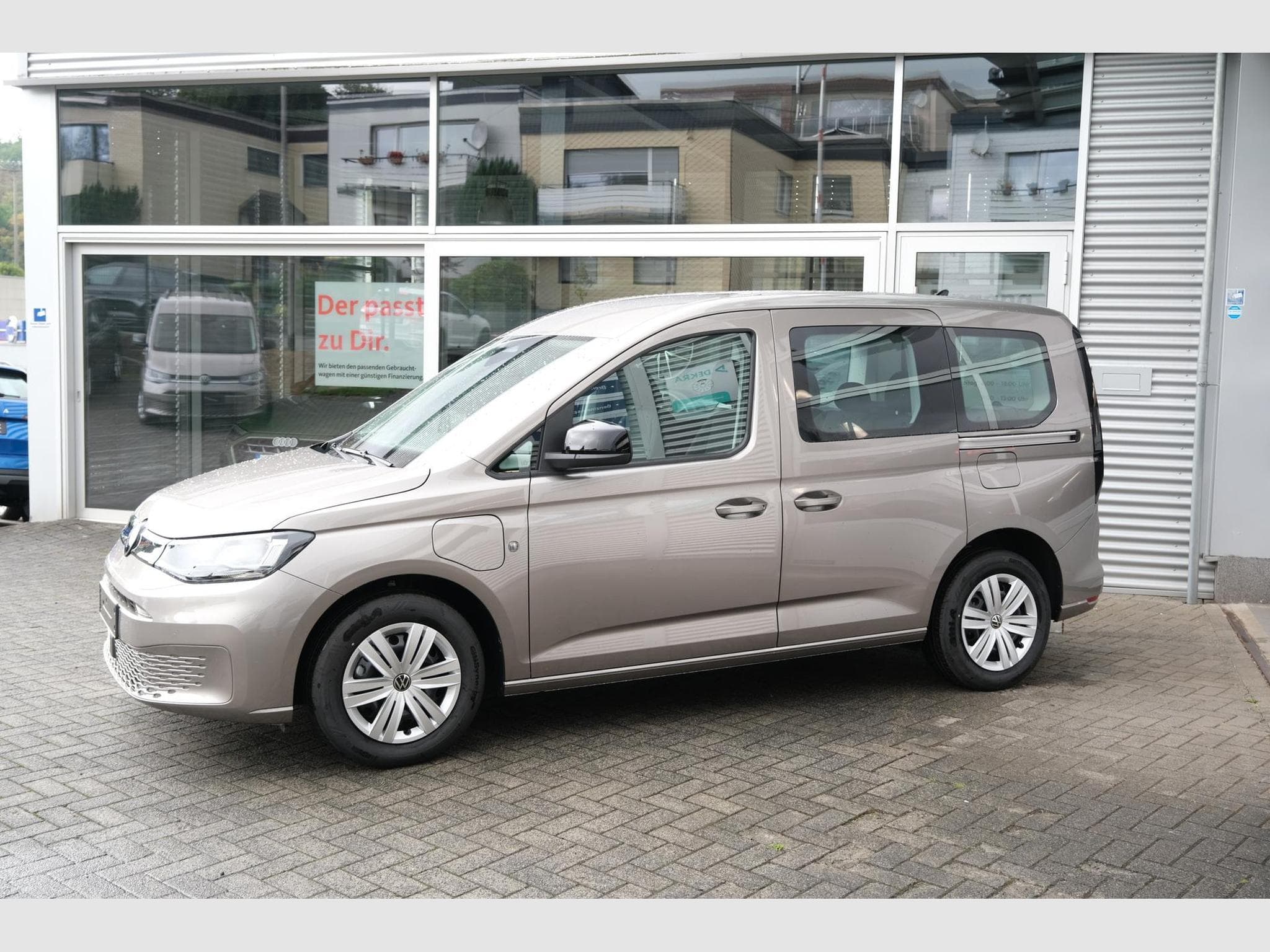 VW Caddy eHybrid Anhängerkupplung App-Connect (2026) - Foto 2