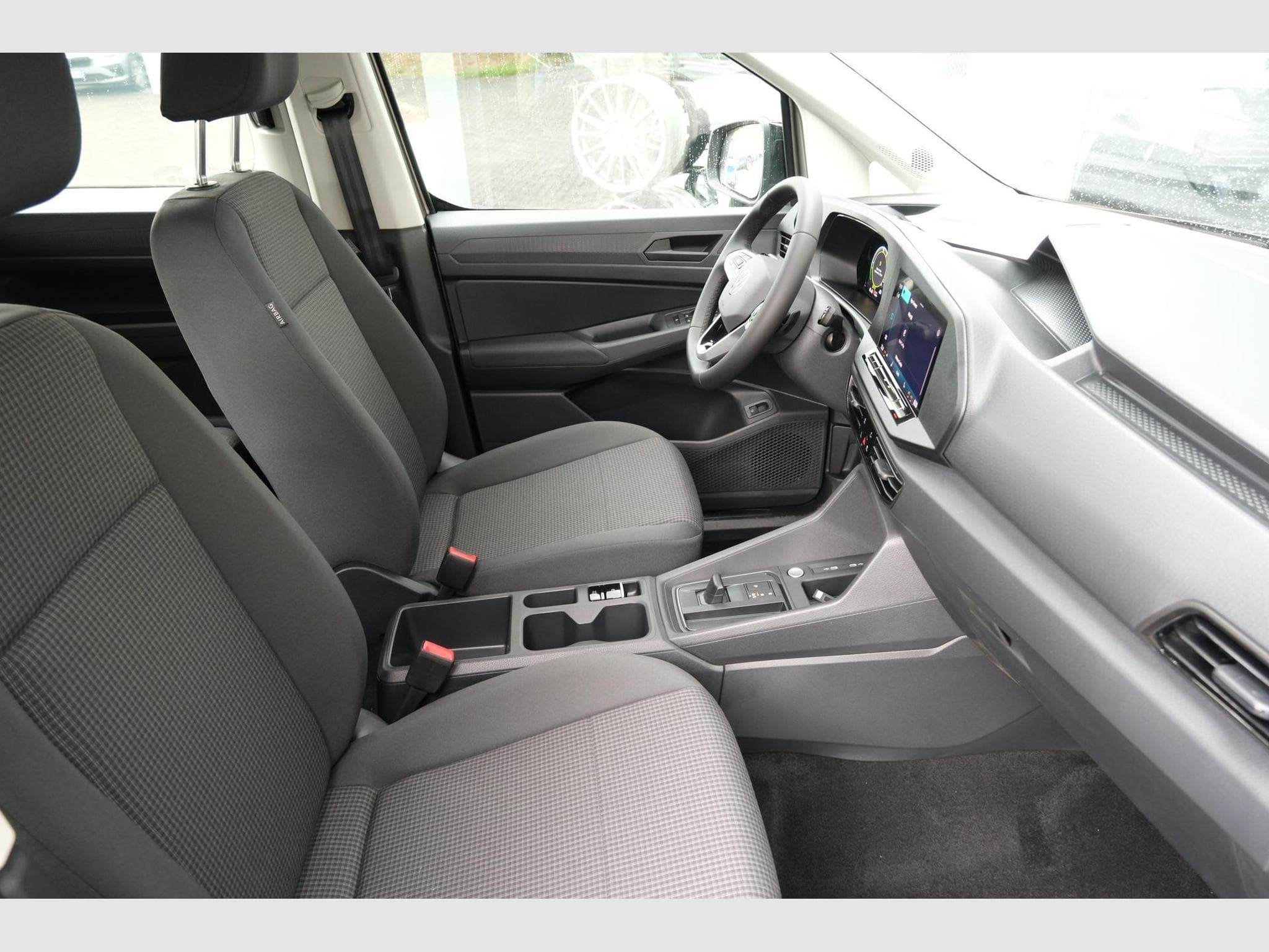 VW Caddy eHybrid Anhängerkupplung App-Connect (2026) - Foto 7