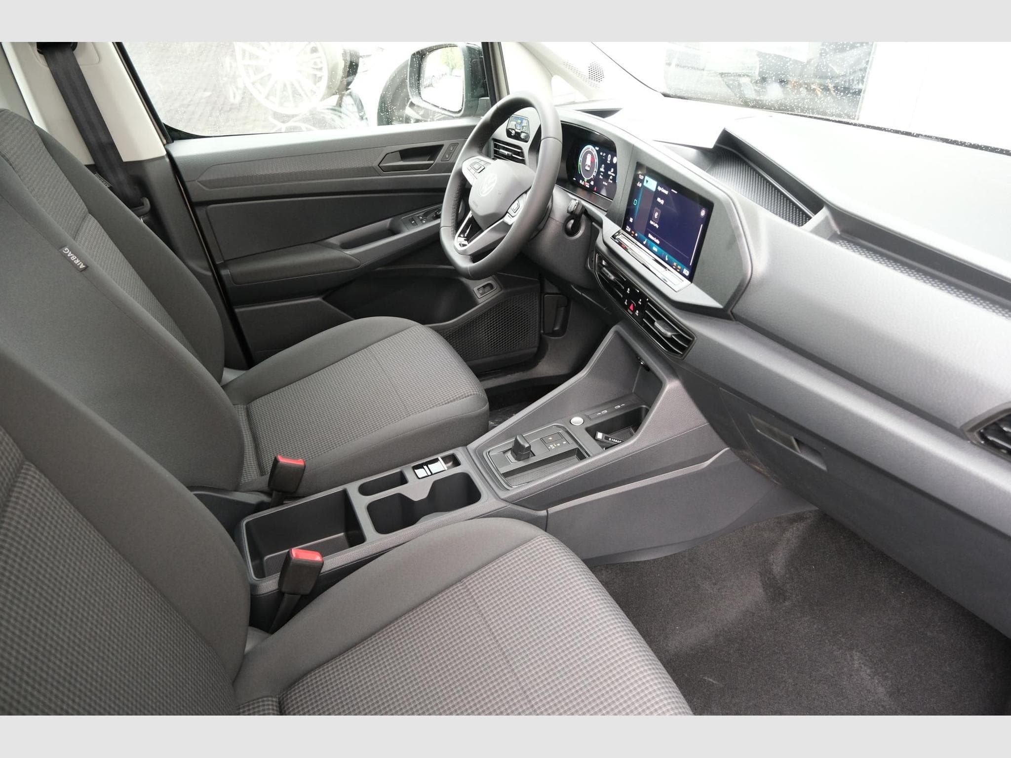 VW Caddy eHybrid Anhängerkupplung App-Connect (2026) - Foto 20
