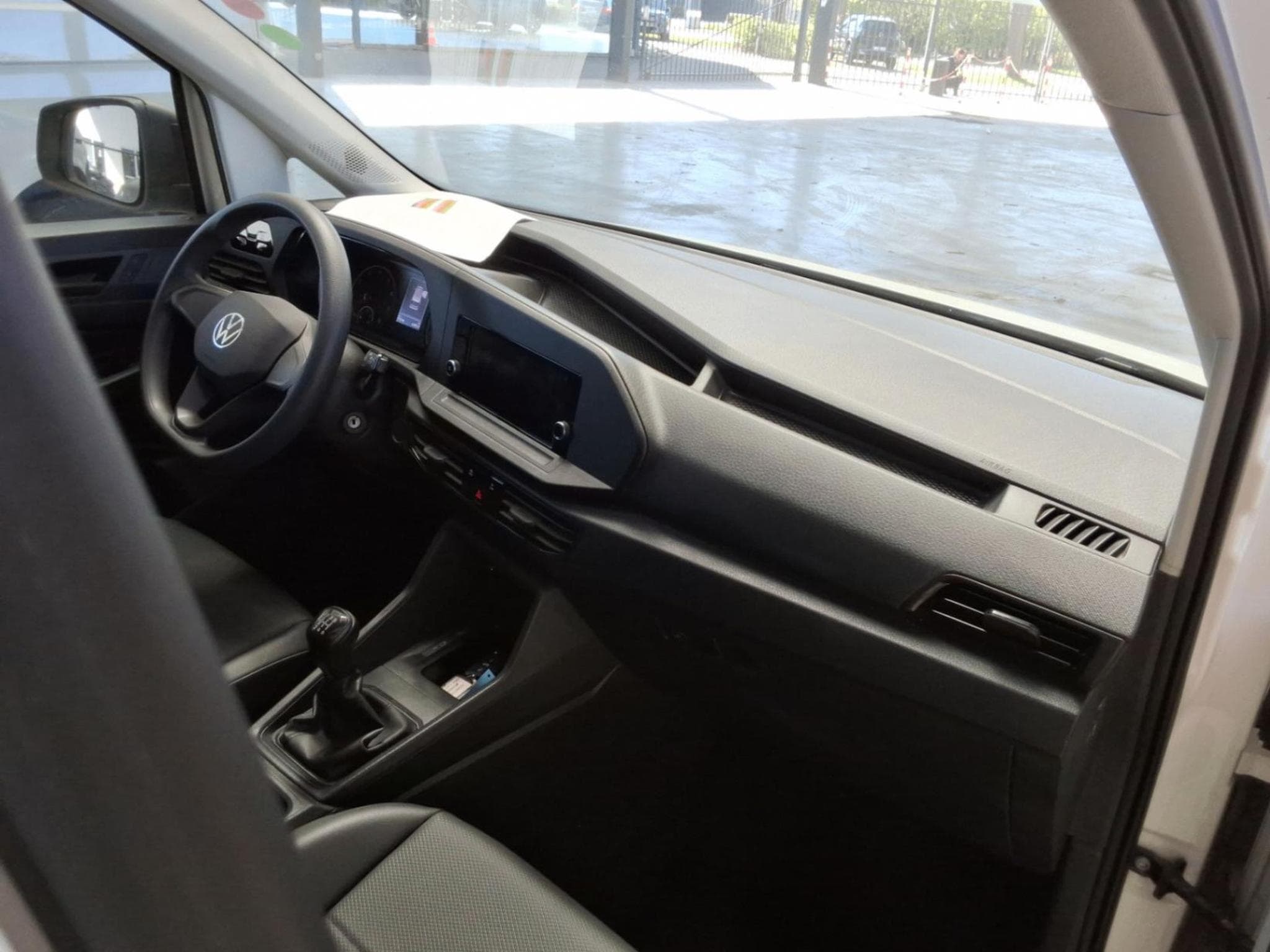 VW Caddy Cargo Maxi LWB (2025) - Photo 5