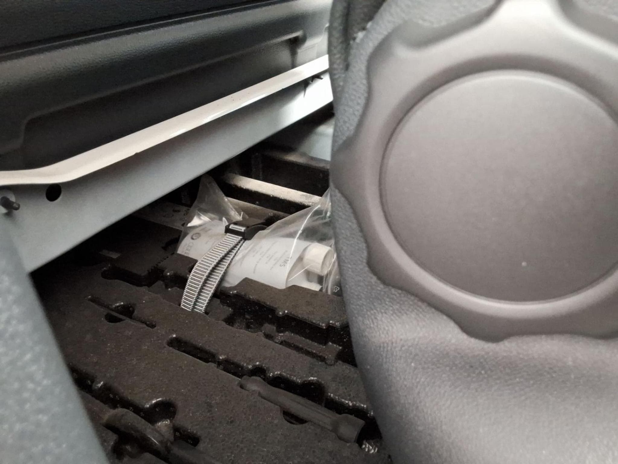 VW Caddy Cargo Maxi LWB (2025) - Photo 11