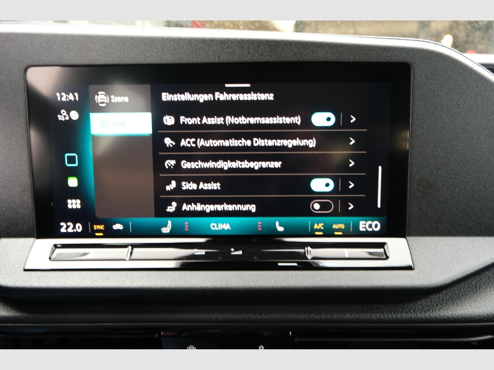 VW Caddy eHybrid Anhängerkupplung App-Connect (2026) - Foto 13