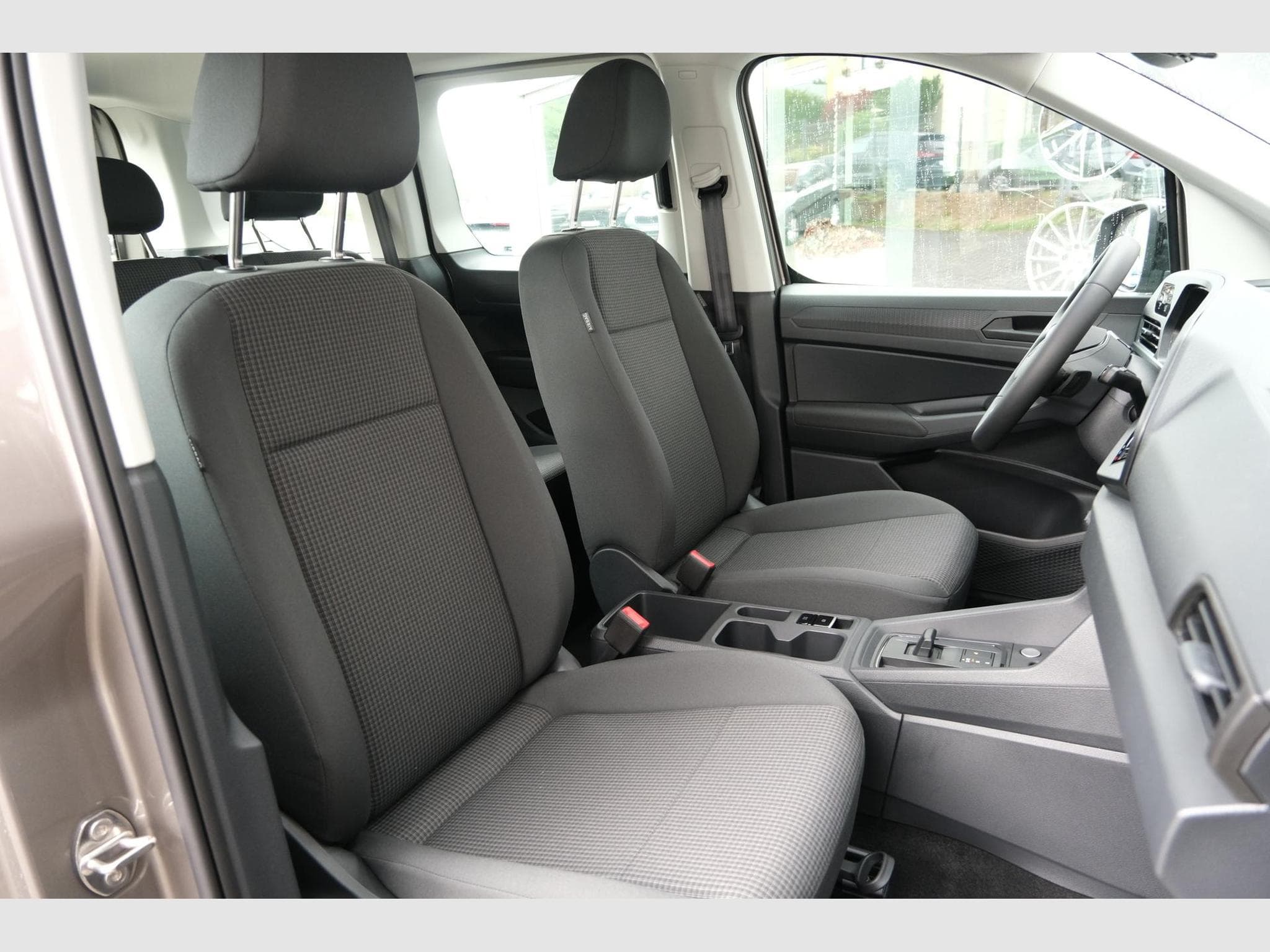 VW Caddy eHybrid Anhängerkupplung App-Connect (2026) - Foto 20
