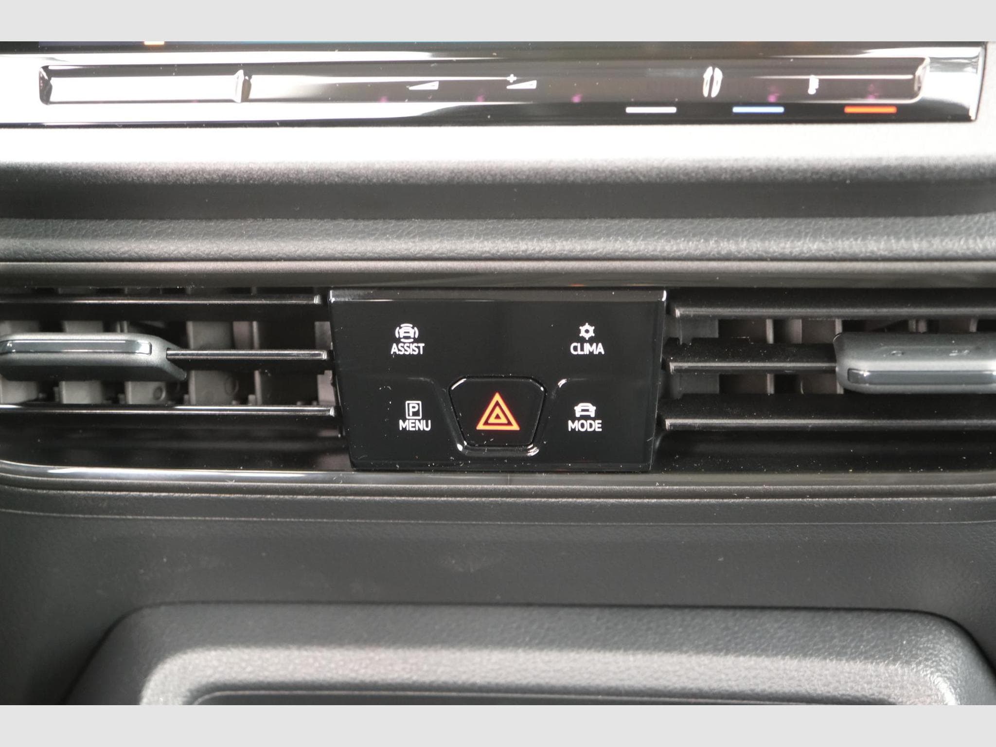 VW Caddy eHybrid Anhängerkupplung App-Connect (2026) - Foto 23