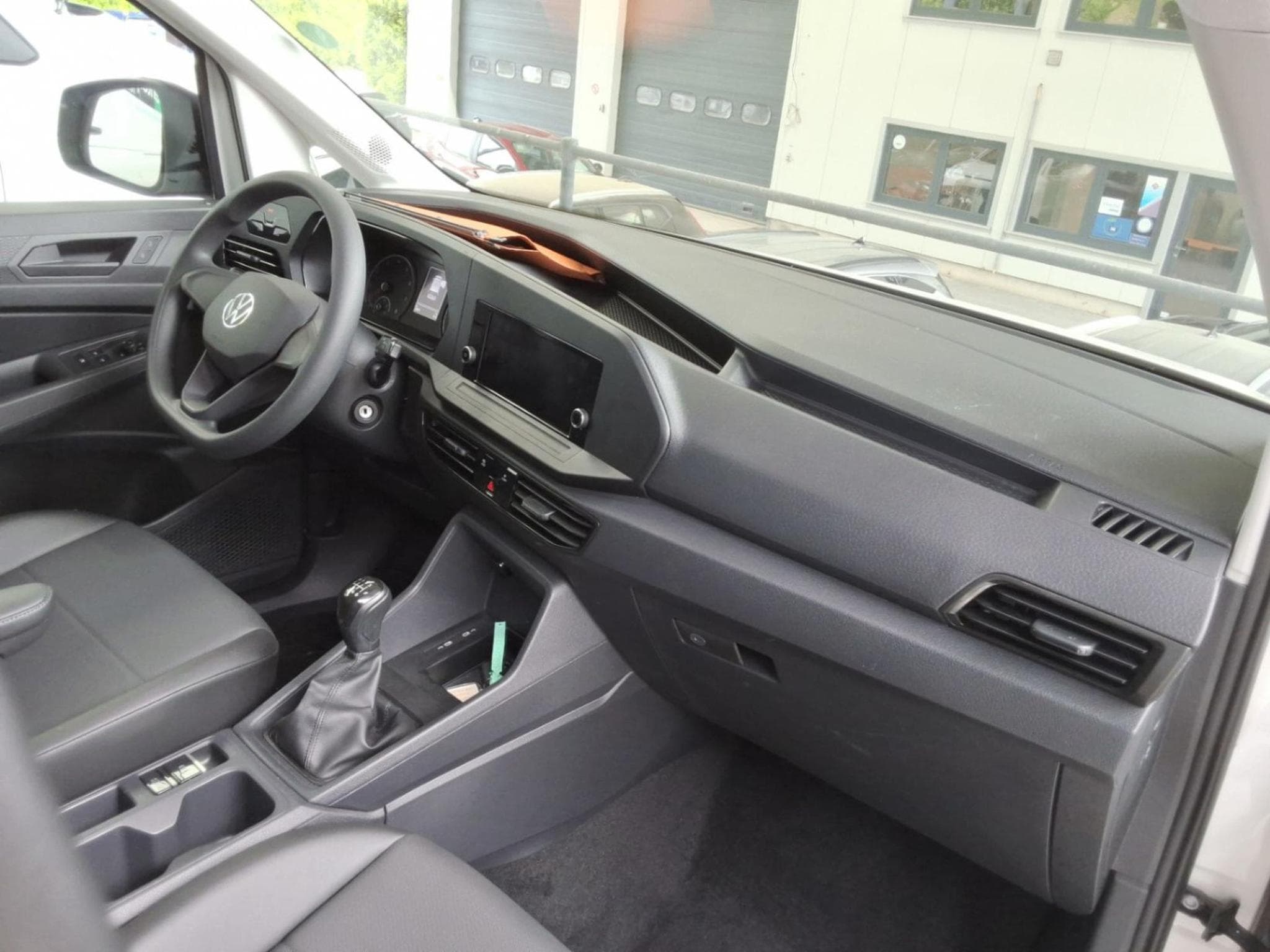 VW Caddy Cargo Maxi LWB (2025) - Photo 5