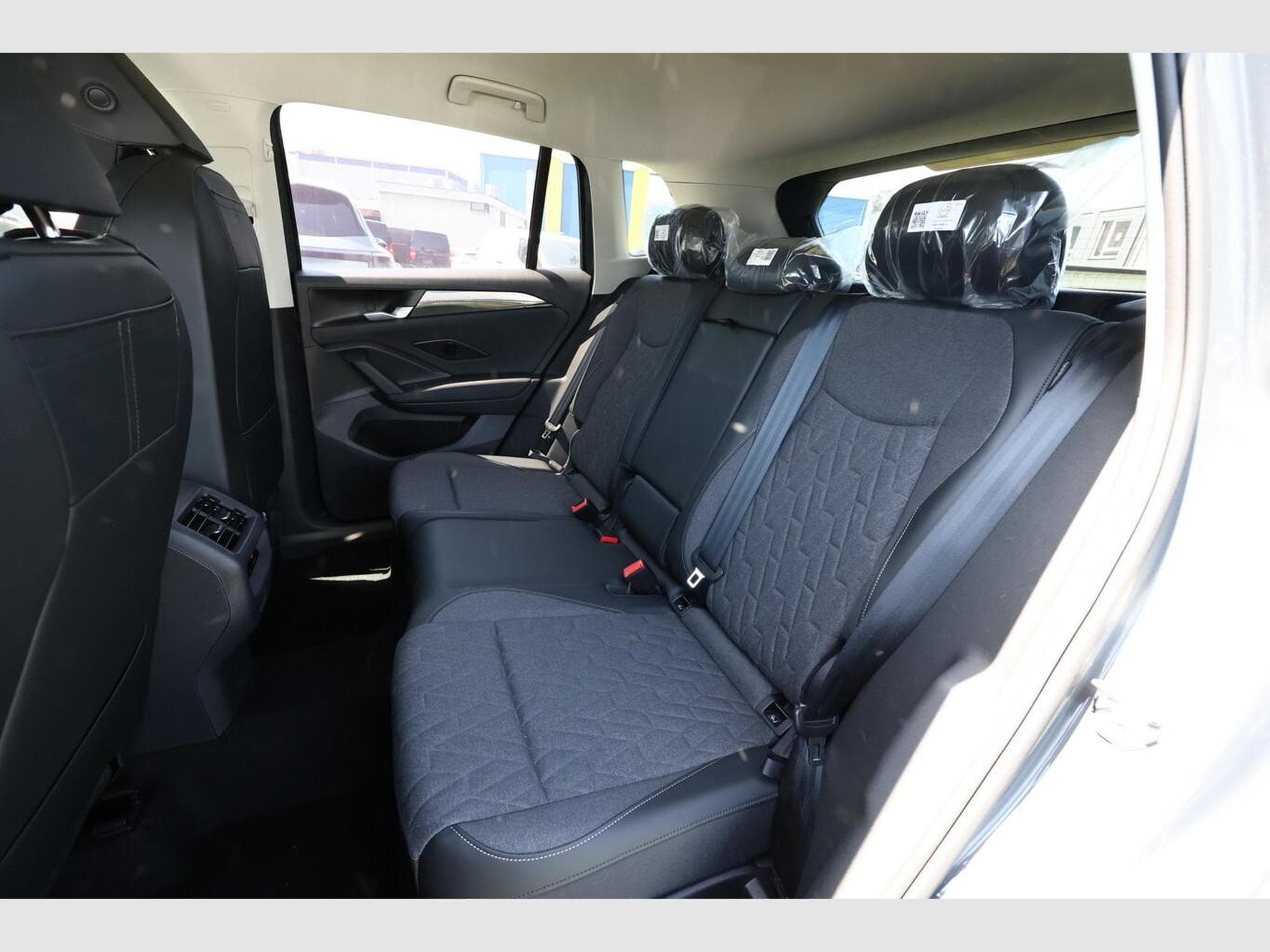 VW Tiguan DSG LED+ IQ.DRIVE (2026) - Foto 10