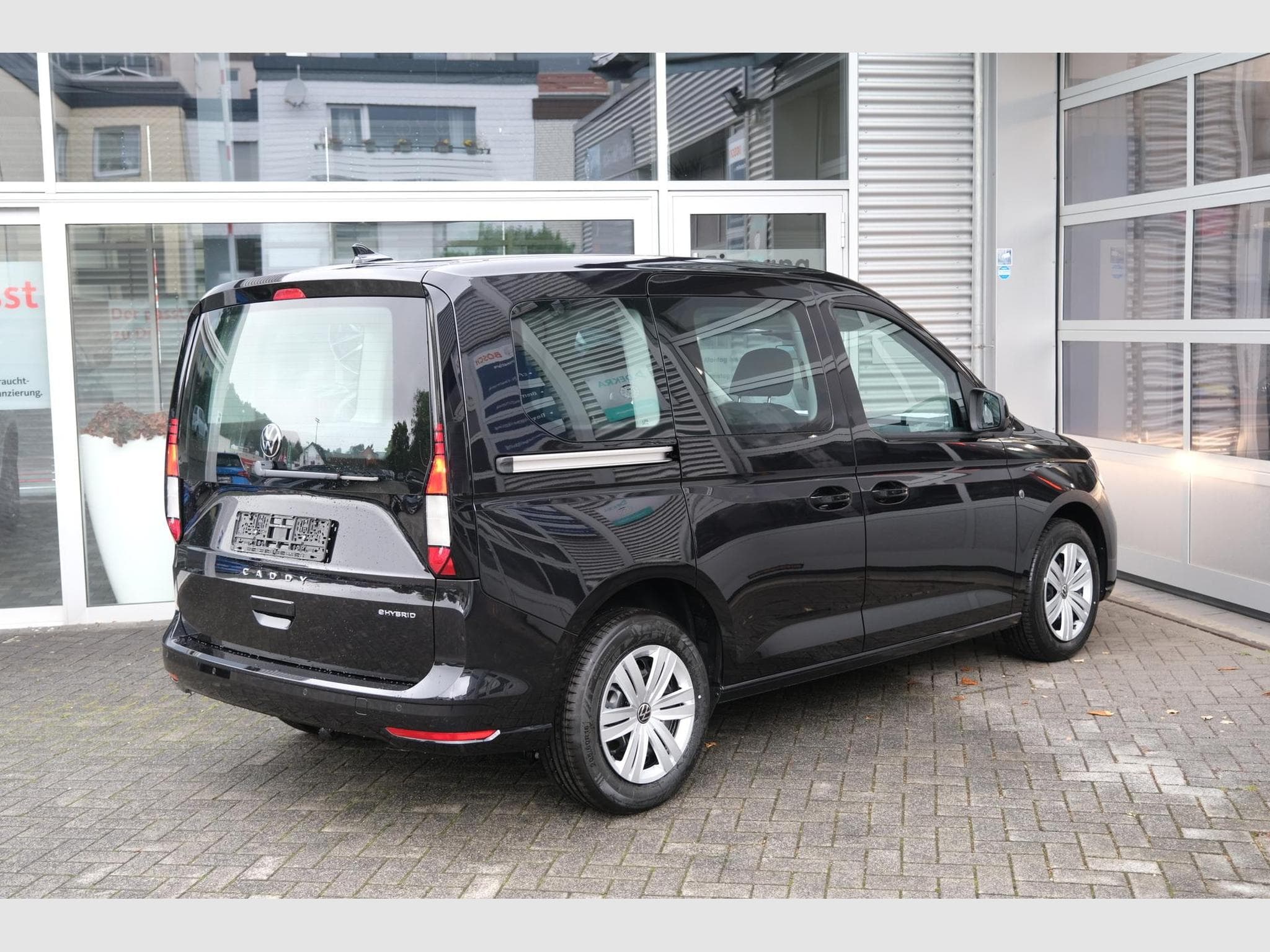 VW Caddy eHybrid Anhängerkupplung App-Connect (2026) - Foto 6