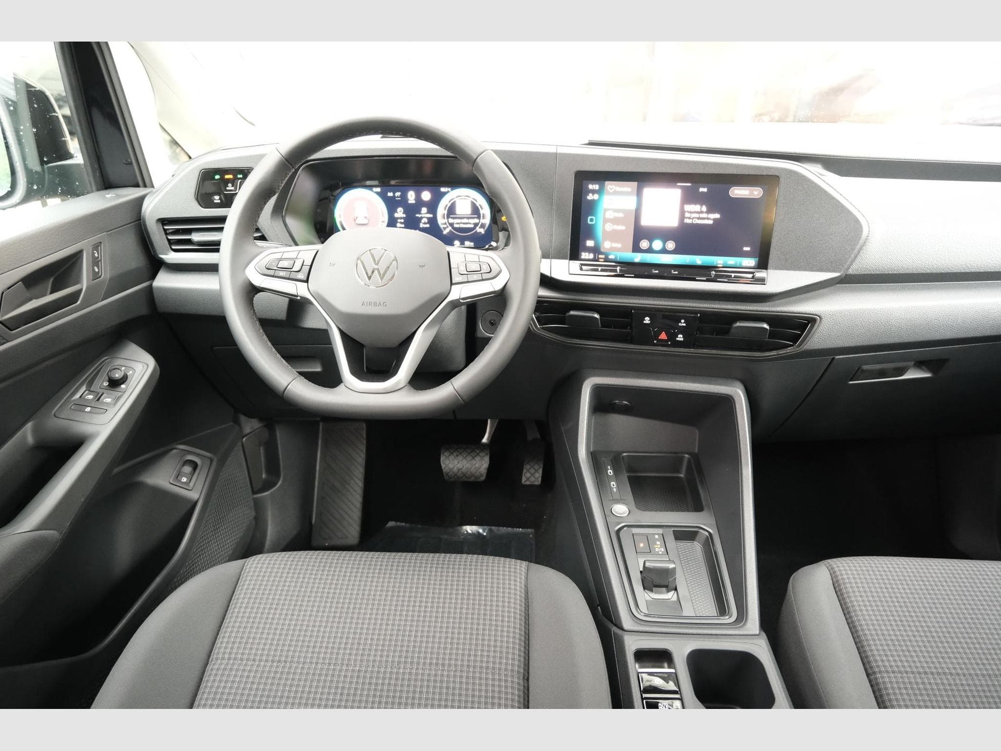 VW Caddy eHybrid Anhängerkupplung App-Connect (2026) - Foto 10