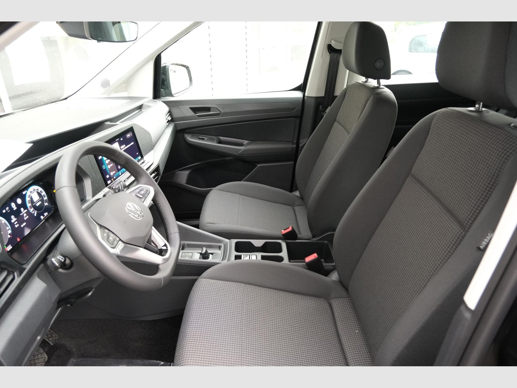 VW Caddy eHybrid Anhängerkupplung App-Connect (2026) - Foto 13