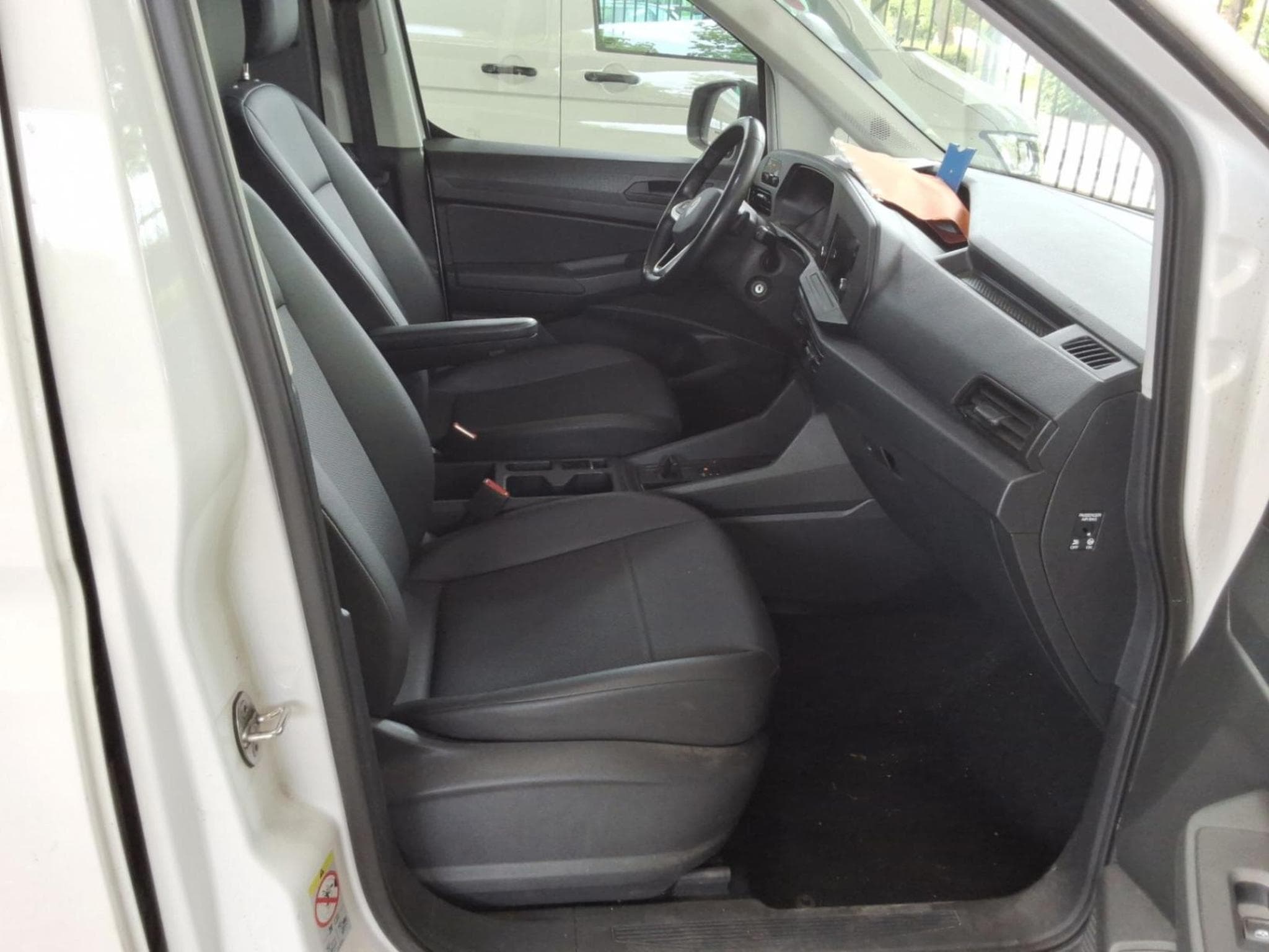 VW Caddy Cargo Maxi LWB (2025) - Photo 6