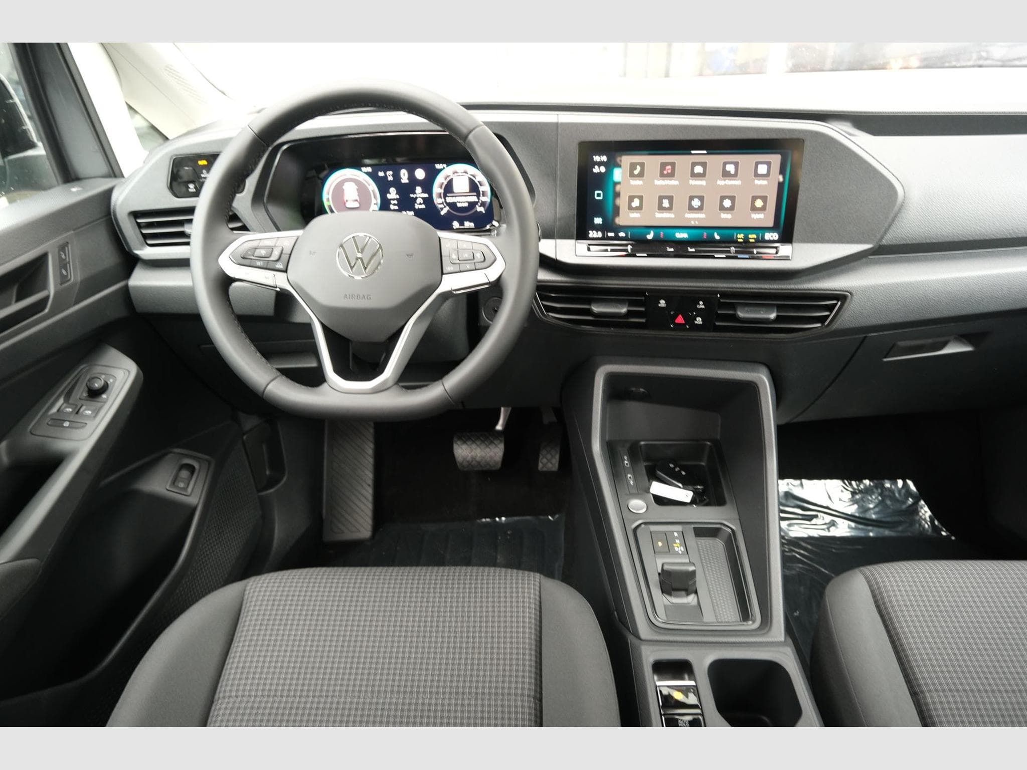 VW Caddy eHybrid Anhängerkupplung App-Connect (2026) - Foto 8