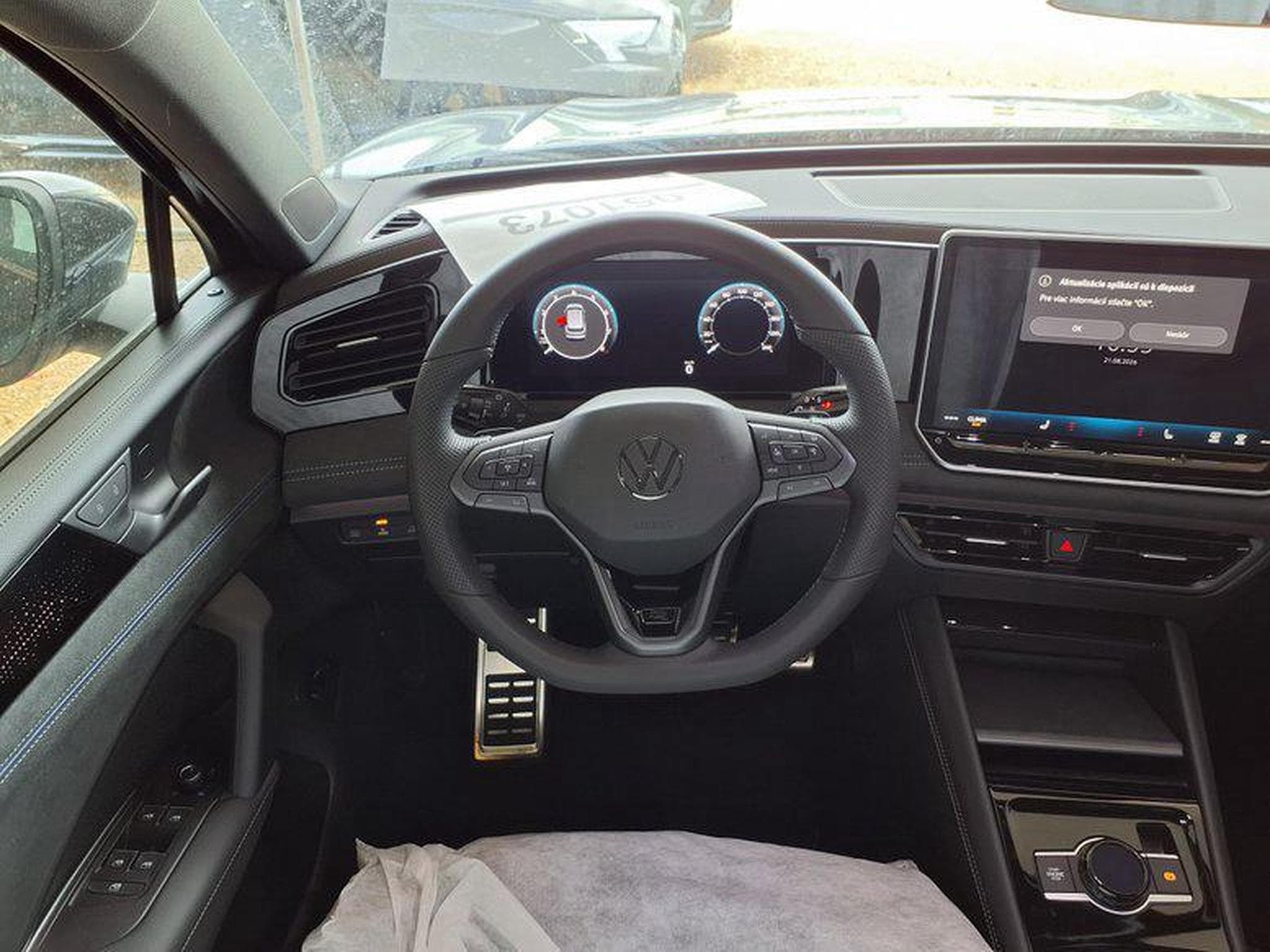 VW Tiguan R-Line 1.5 eTSI 7-Gang-DSG (2026) - Foto 8