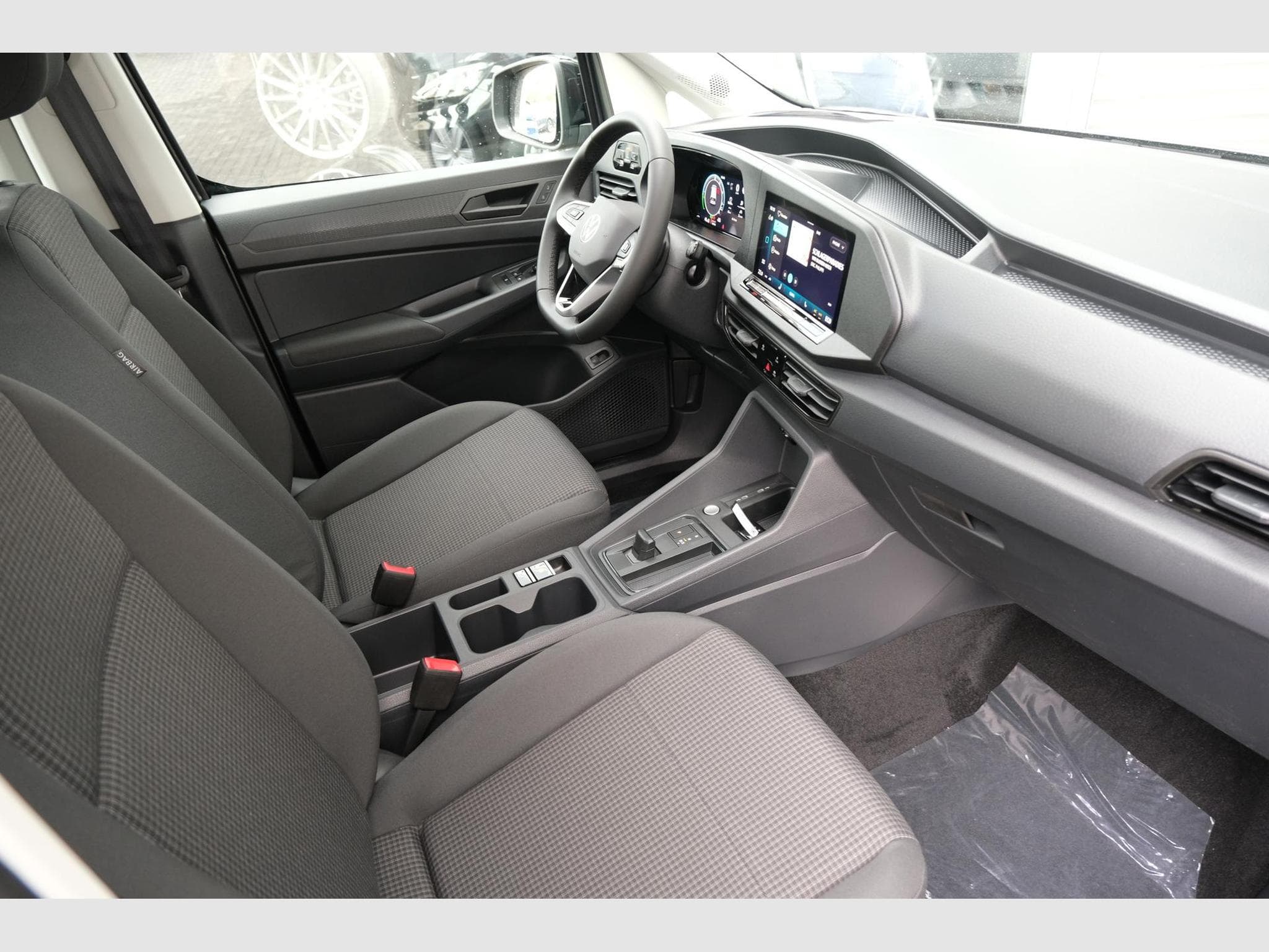 VW Caddy eHybrid Anhängerkupplung App-Connect (2026) - Foto 20