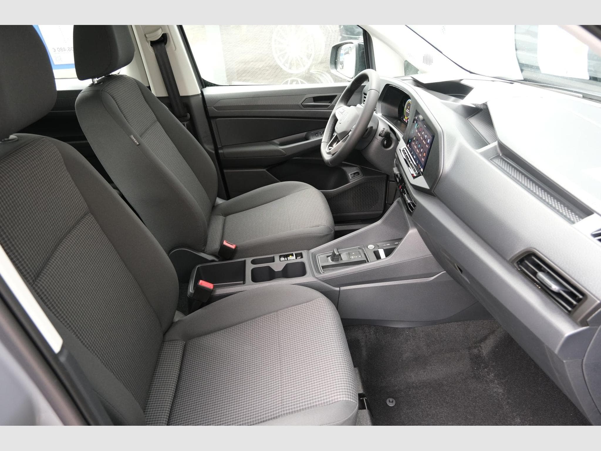 VW Caddy eHybrid Anhängerkupplung App-Connect (2026) - Foto 20
