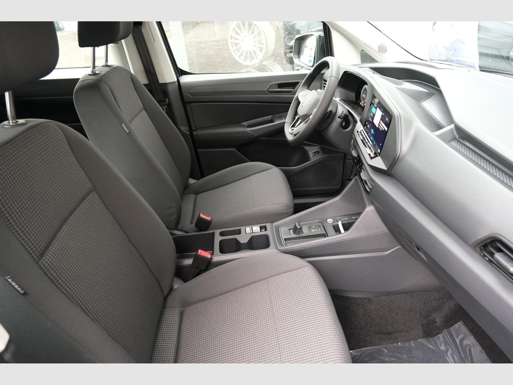 VW Caddy eHybrid Anhängerkupplung App-Connect (2026) - Foto 6