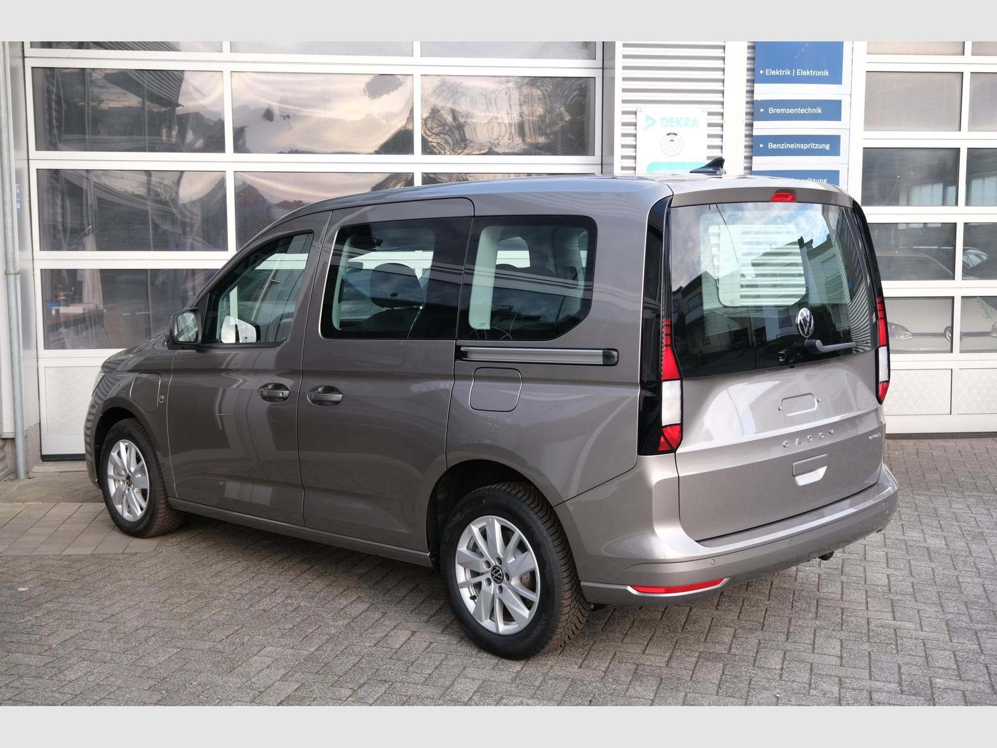 VW Caddy eHybrid Life Anhängerkupplung (2026) - Foto 5