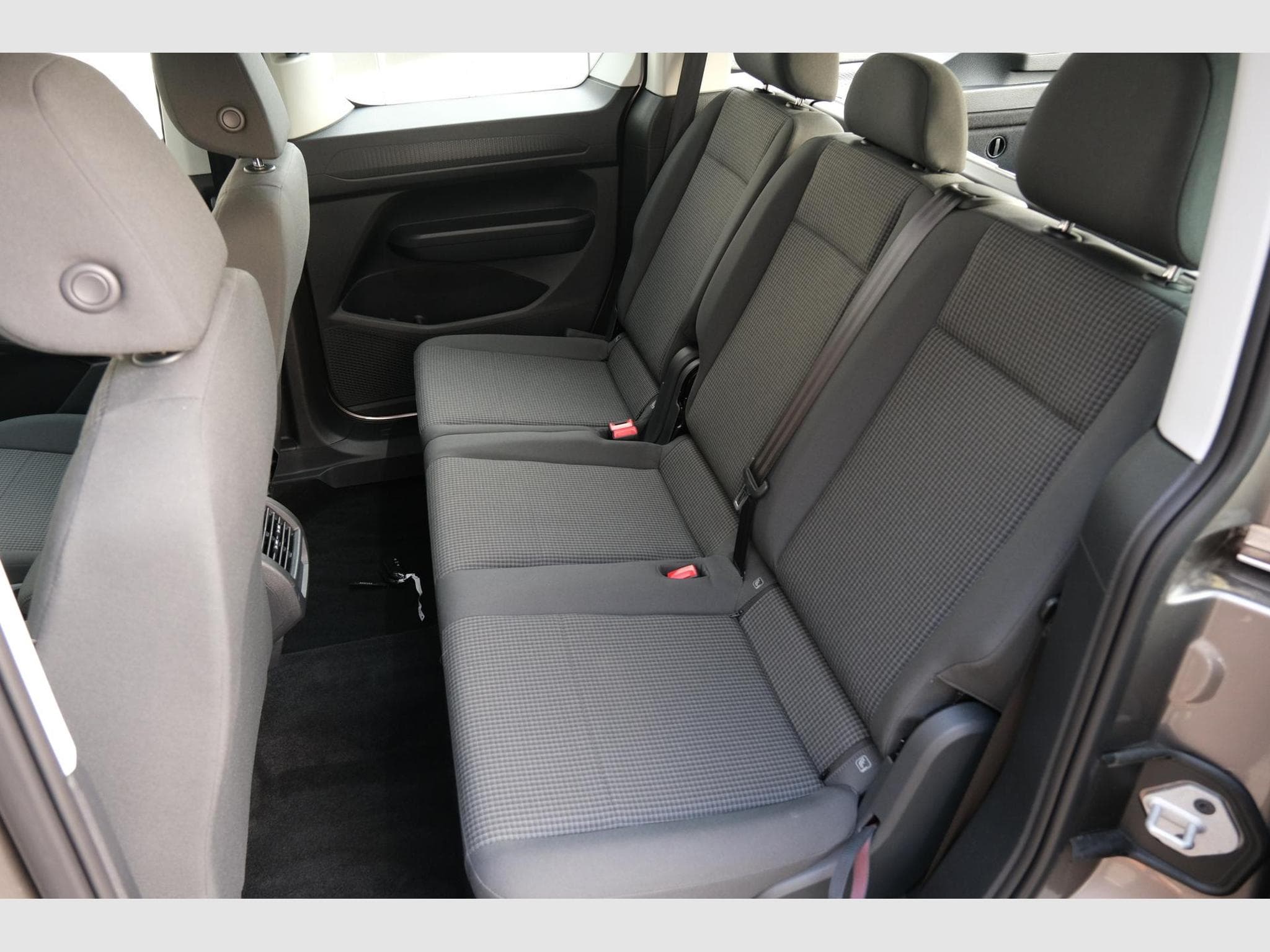 VW Caddy eHybrid Life Anhängerkupplung (2026) - Foto 10