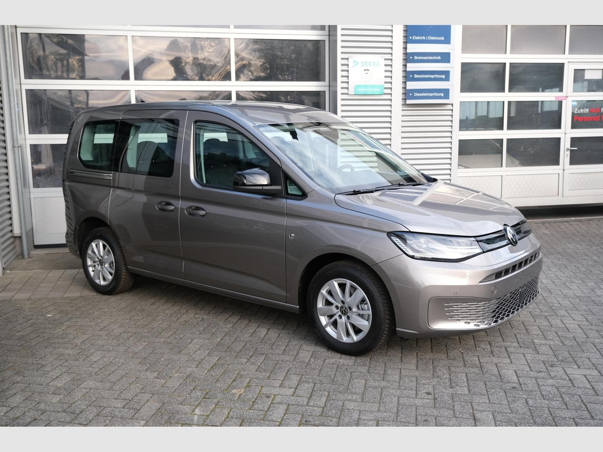 VW Caddy eHybrid Life Anhängerkupplung (2026) - Foto 19