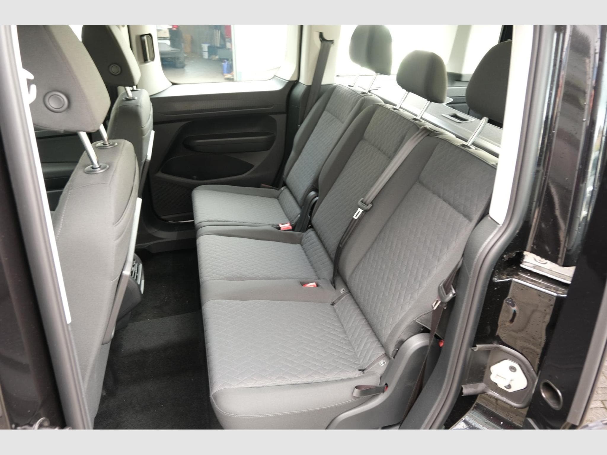 VW Caddy eHybrid Life Anhängerkupplung (2026) - Foto 9