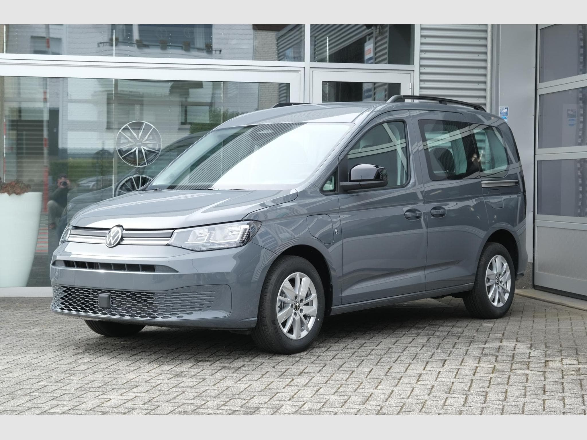 VW Caddy eHybrid Life Anhängerkupplung (2026) - Foto 1