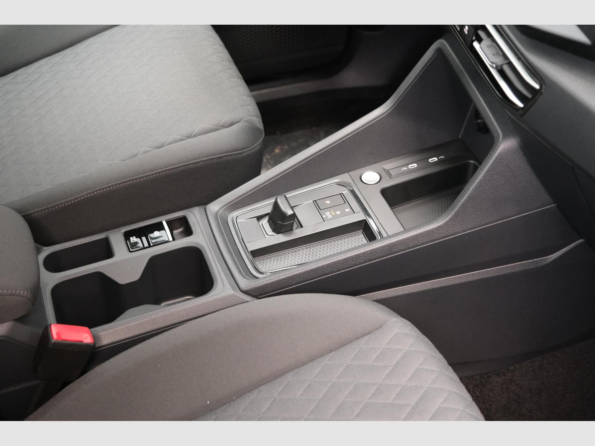 VW Caddy eHybrid Life Anhängerkupplung (2026) - Foto 24