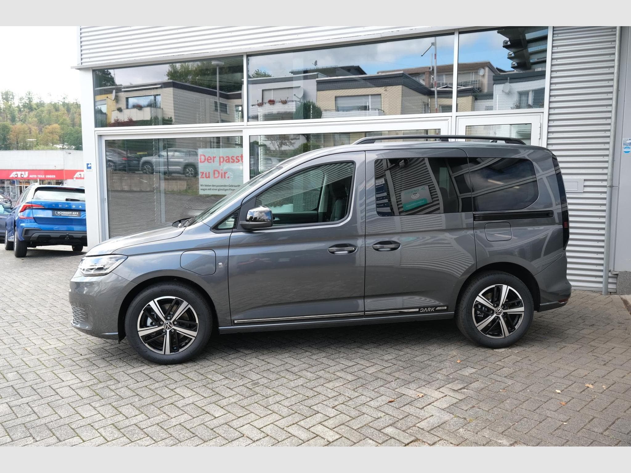 VW Caddy eHybrid Dark Label (2026) - Photo 2