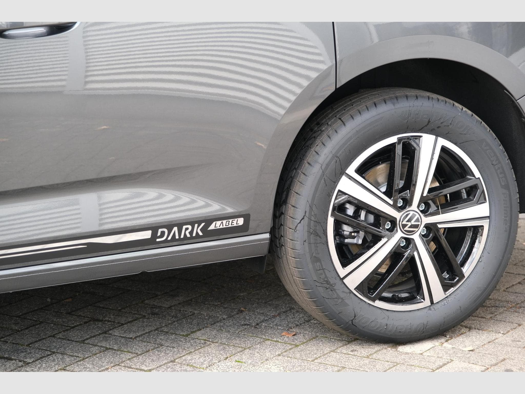 VW Caddy eHybrid Dark Label (2026) - Photo 17