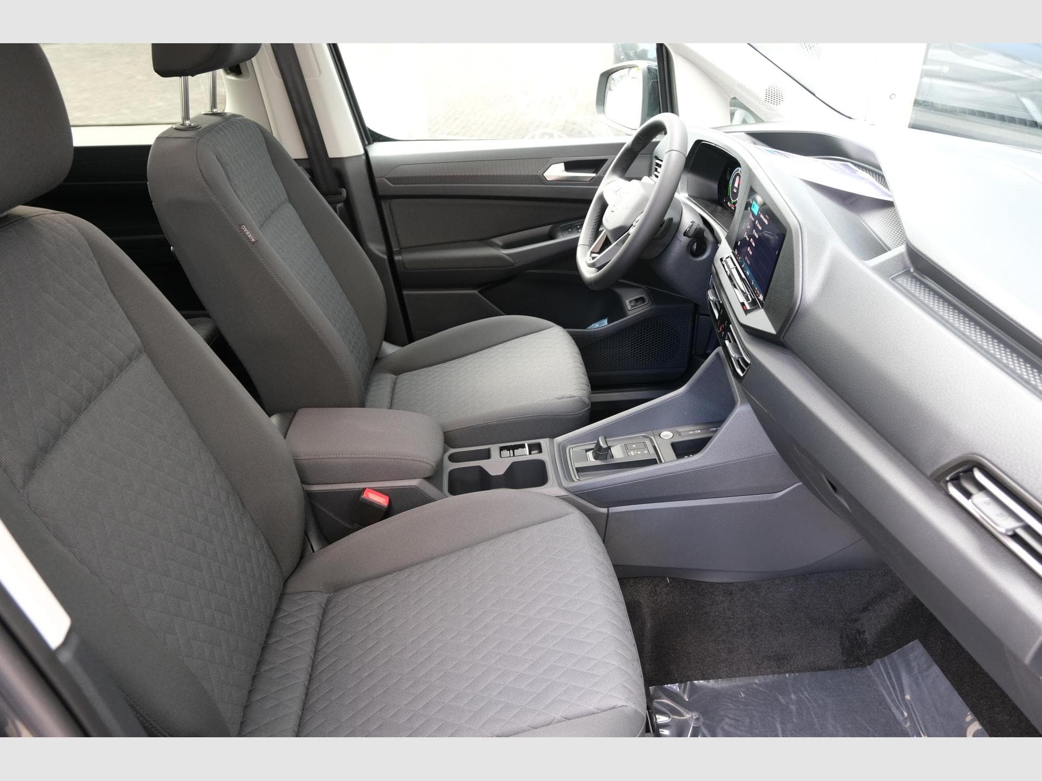 VW Caddy eHybrid Dark Label (2026) - Photo 22