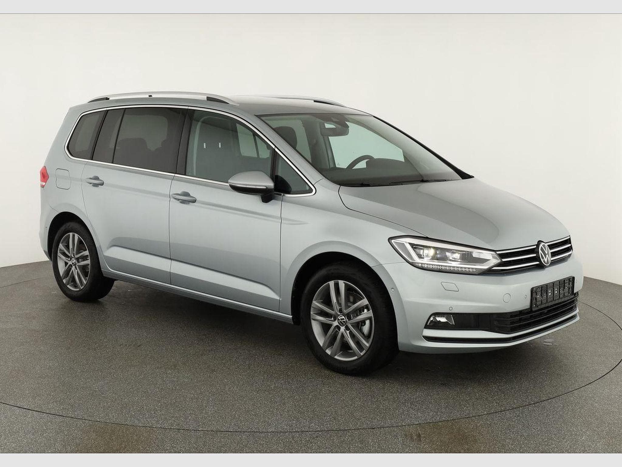 VW Touran Comfortline BMT/Start-Stopp (2026) - Foto 1