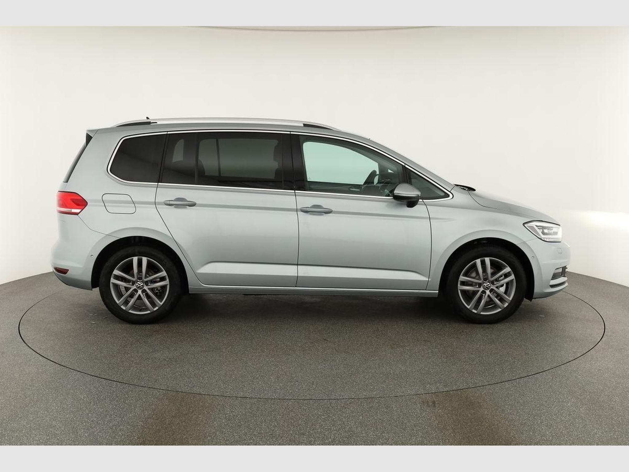 VW Touran Comfortline BMT/Start-Stopp (2026) - Foto 22