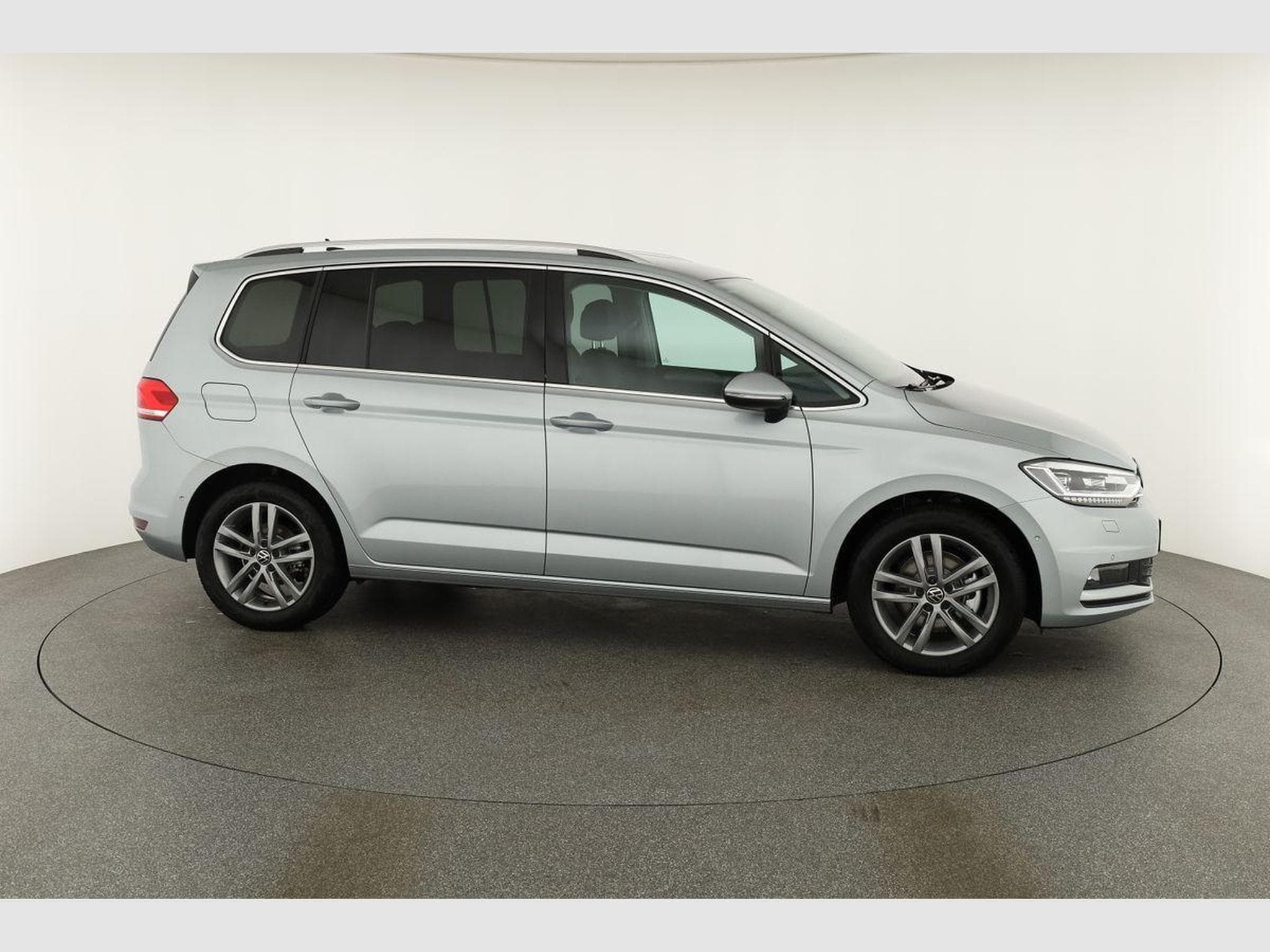 VW Touran Comfortline BMT/Start-Stopp (2026) - Foto 23