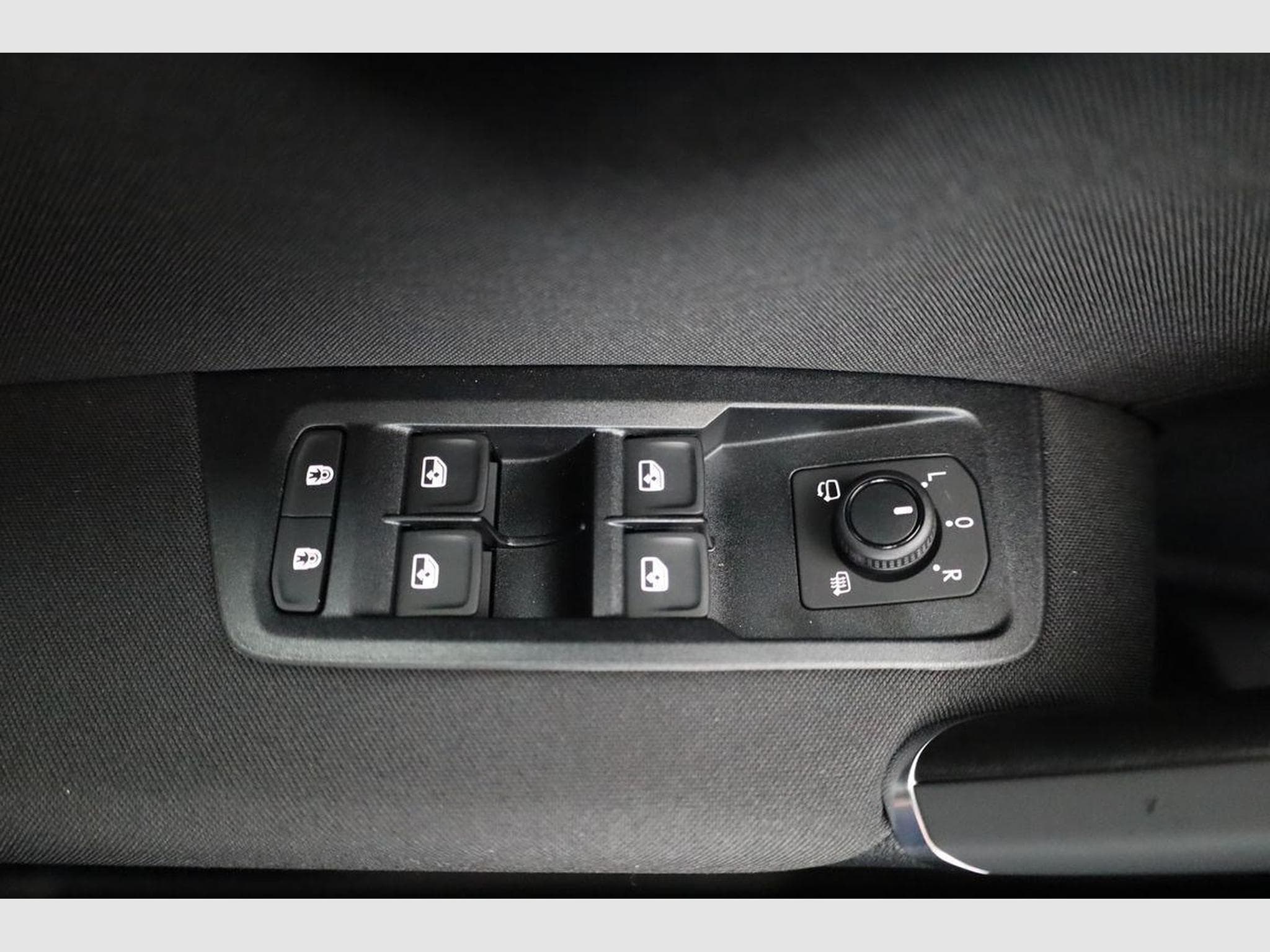 VW Touran Comfortline BMT/Start-Stopp (2026) - Foto 7