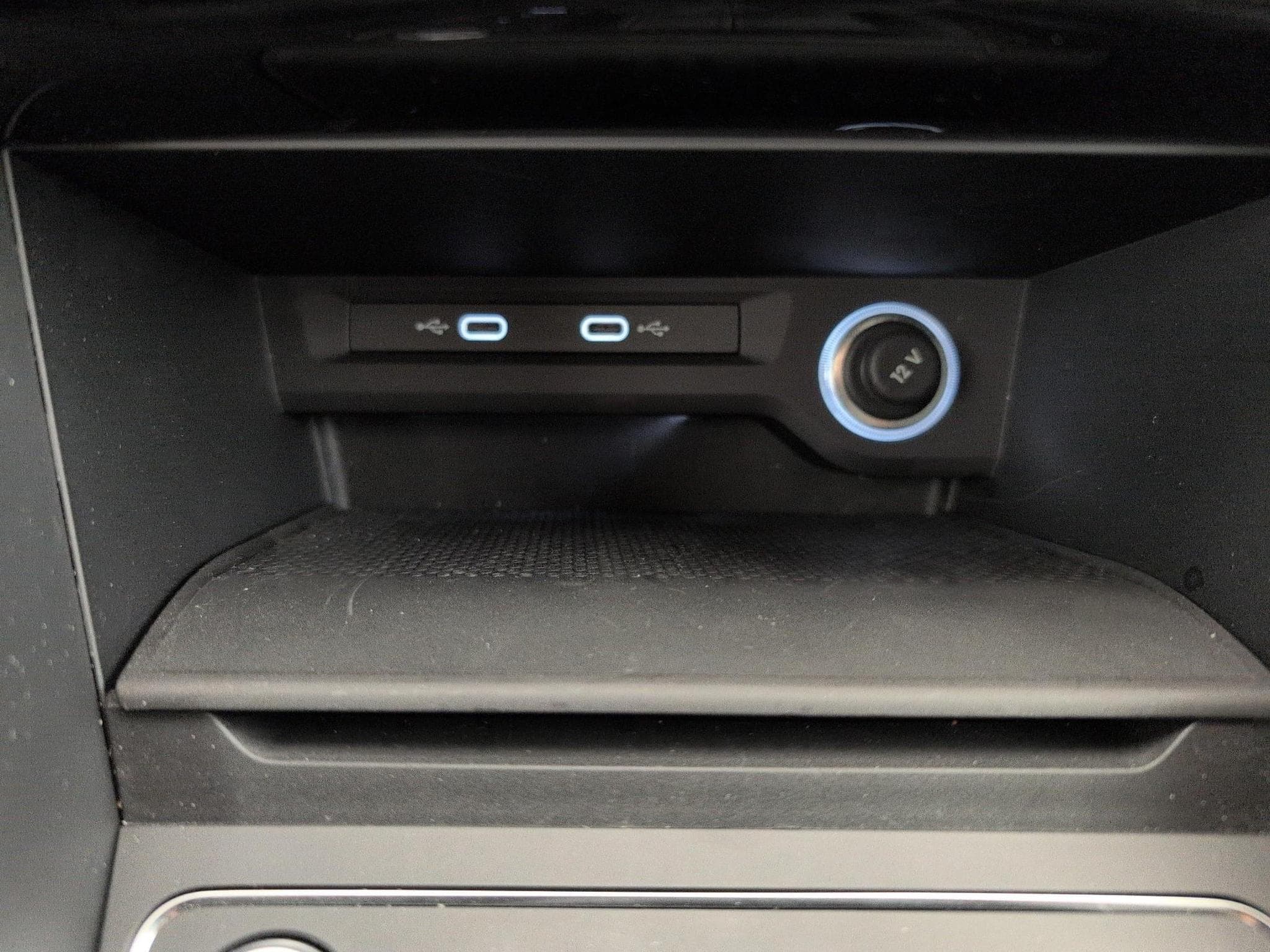 VW Touran Life Plus 7pl (2025) - Photo 20