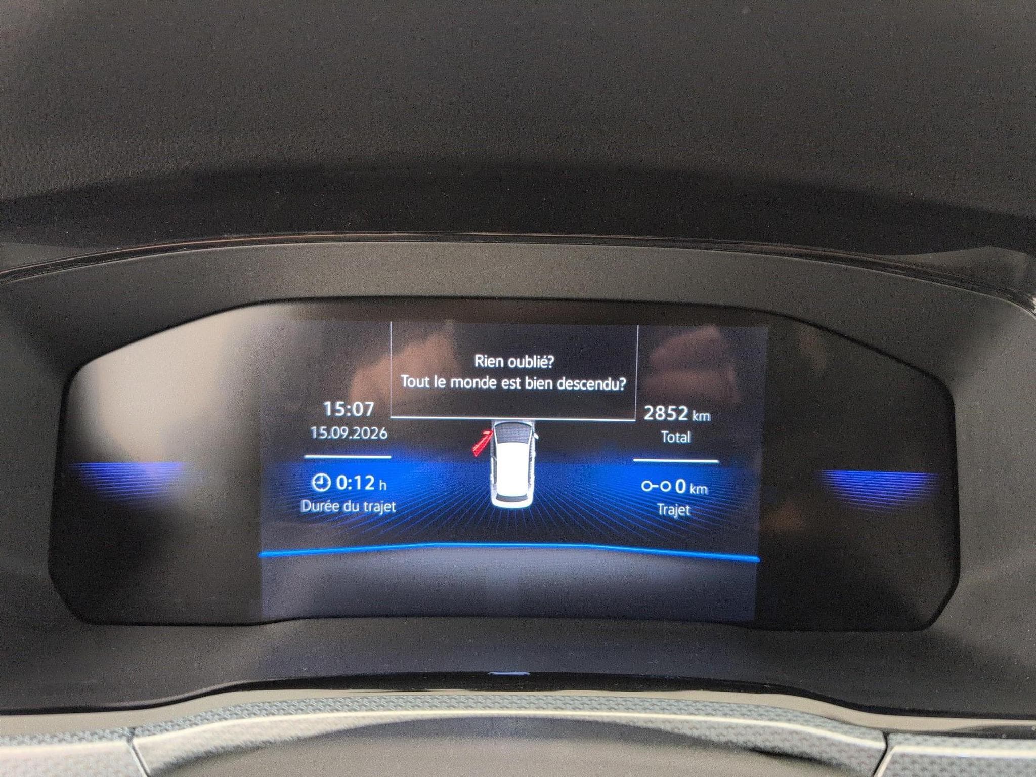 VW Touran Life Plus 7pl (2025) - Photo 23