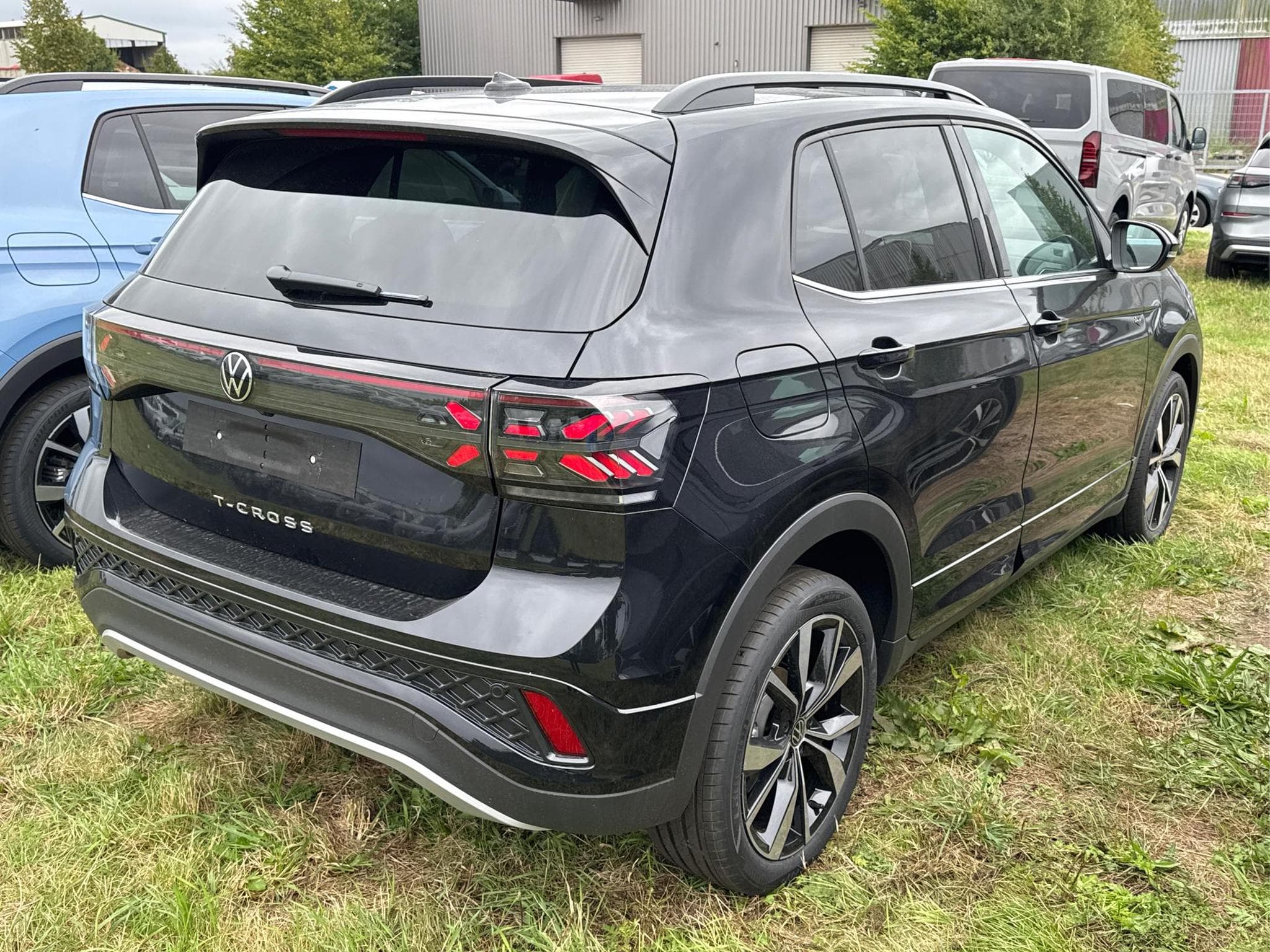VW T-Cross R-Line Limited (2026) - Photo 4