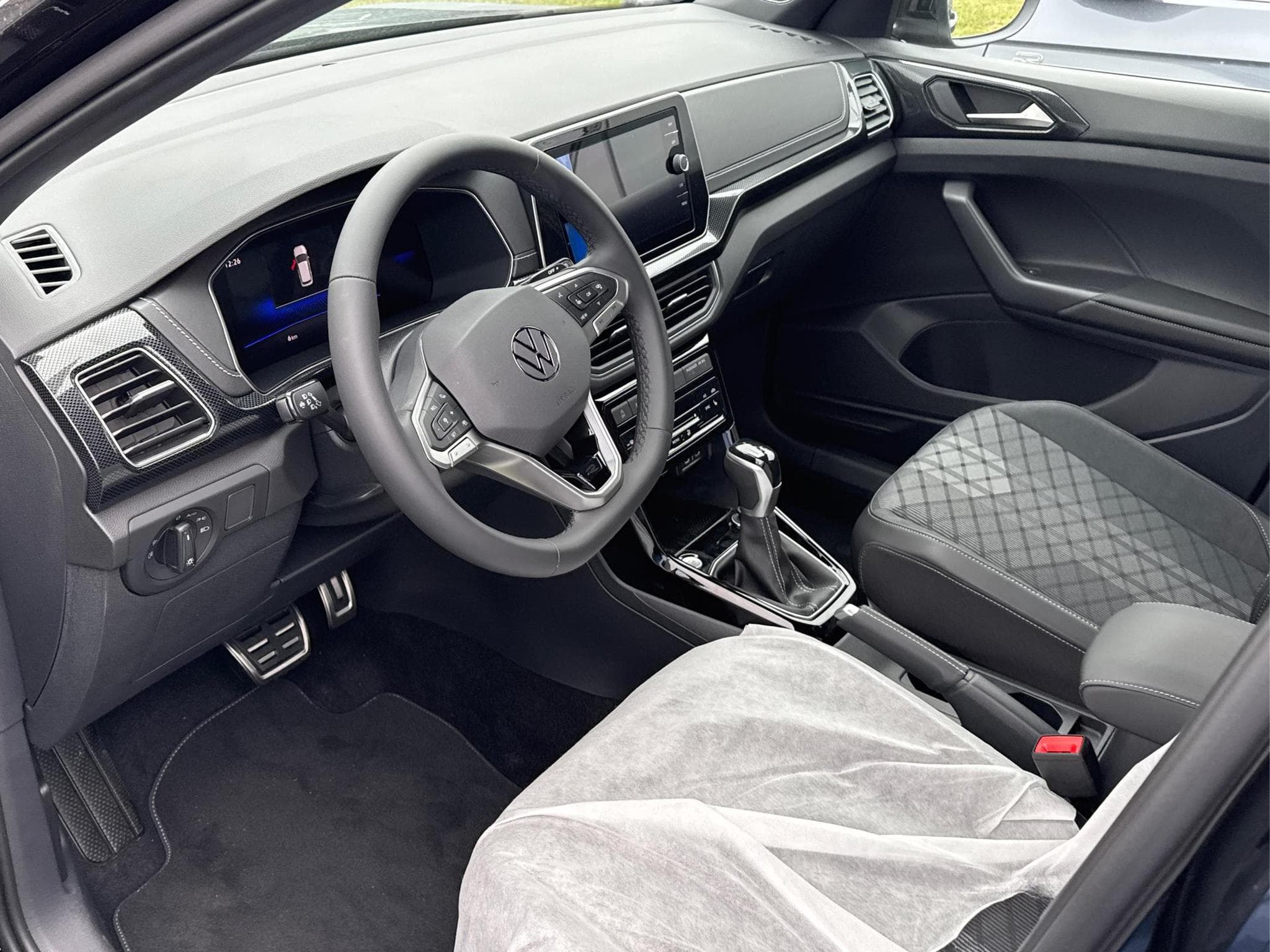 VW T-Cross R-Line Limited (2026) - Photo 9